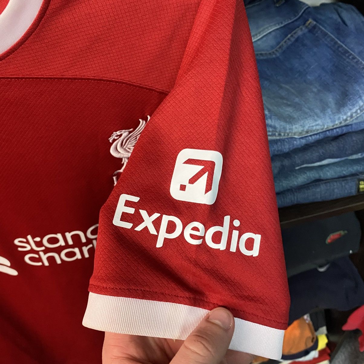 Nike Mens Nike FC Liverpool home 2022 soccer jersey size M Size US M / EU 48-50 / 2 - 5 Thumbnail