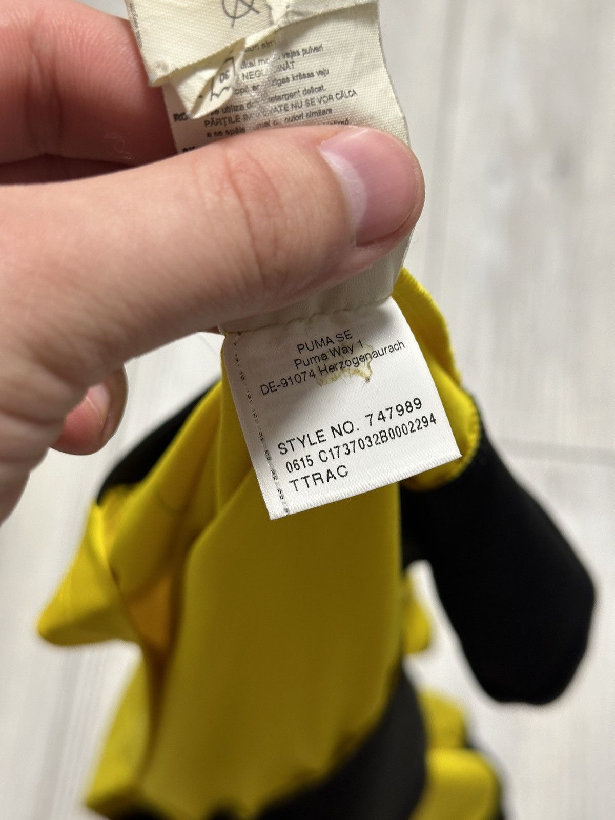 Puma 2015-16 Borussia Dortmund Puma Player Issue Home Shirt Size US M / EU 48-50 / 2 - 4 Thumbnail