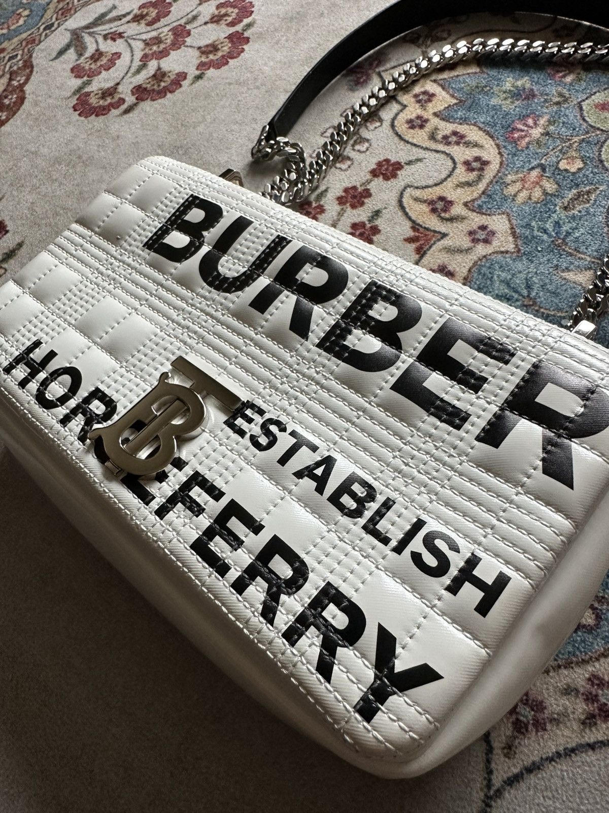 Burberry BURBERRY Horseferry Print Smalla Lola Quilted Chain Bag Size ONE SIZE - 7 Thumbnail