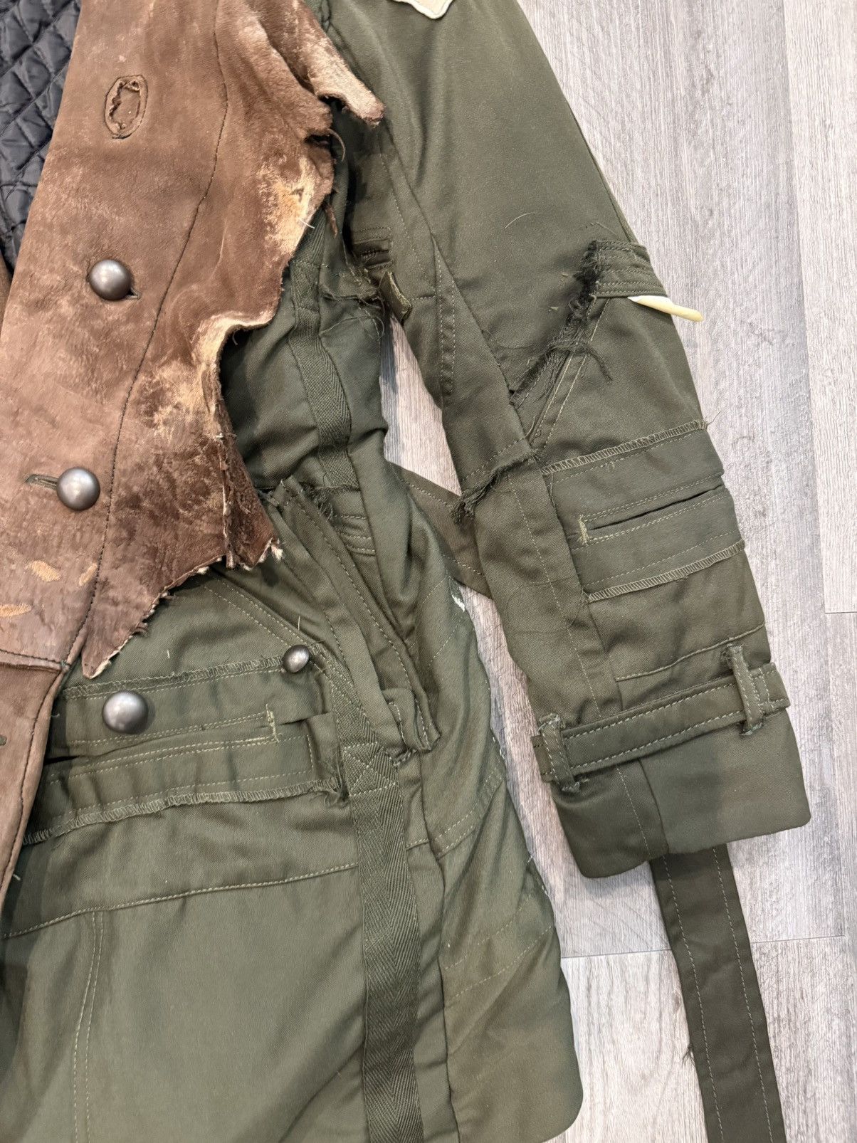Yasuyuki Ishii Yasuyuki Ishii Reconstructed Deer Skin Military Parka Size US M / EU 48-50 / 2 - 4 Thumbnail