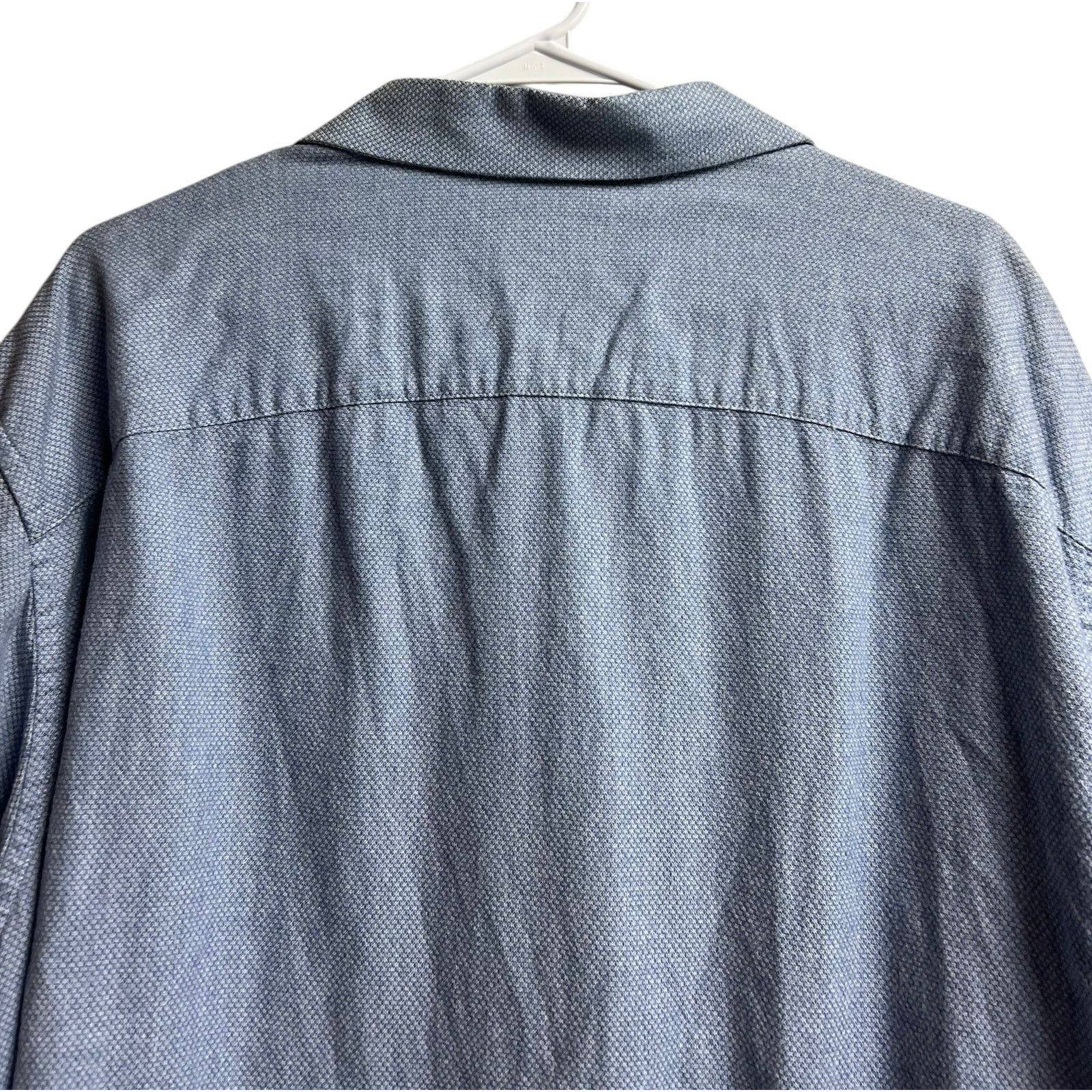 UNTUCKit UNTUCKit Priam Shirt Size XXXL Blue Textured Button Down Size US XXL / EU 58 / 5 - 9 Thumbnail