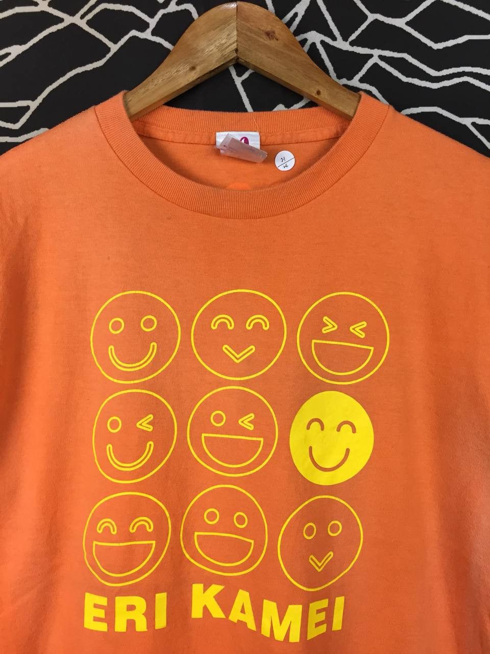 Band Tees Eri Kamei Morning Musume Hello! Project Smiley Face Tee Size US L / EU 52-54 / 3 - 3 Thumbnail