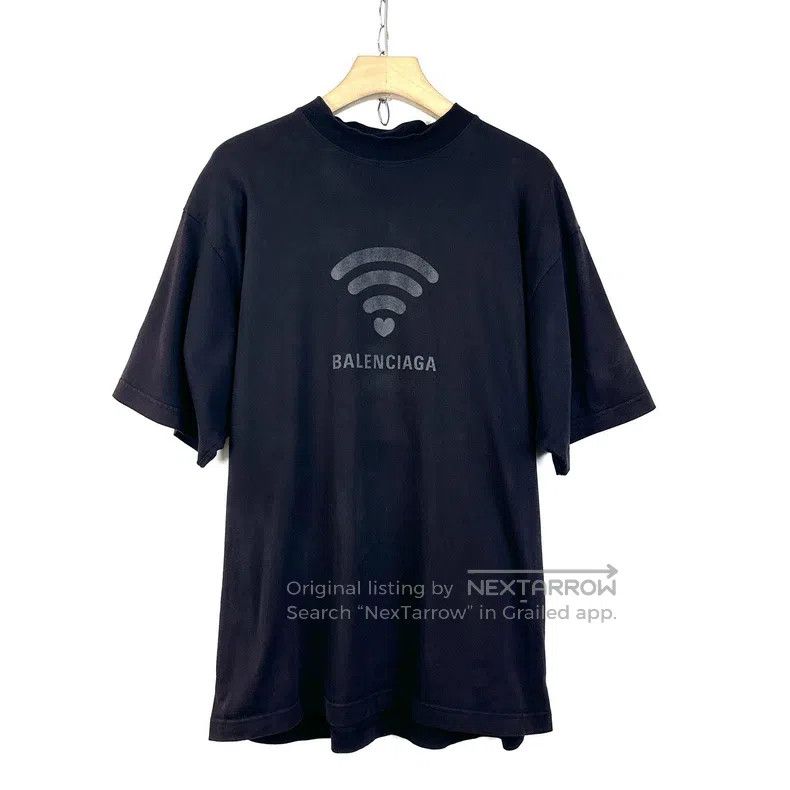 Balenciaga Balenciaga Black Wifi Letter Logo Printed Short Sleeve T-S Size US S / EU 44-46 / 1 - 1 Thumbnail
