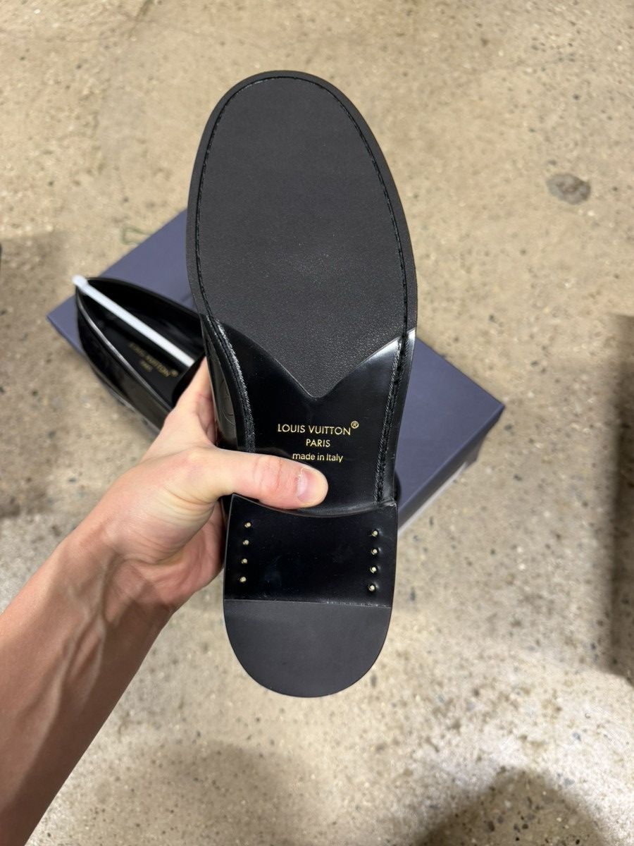 Louis Vuitton Louis Vuitton Embossed Graphic Penny Loafer NEW 1400$ Size US 9 / EU 42 - 11 Thumbnail