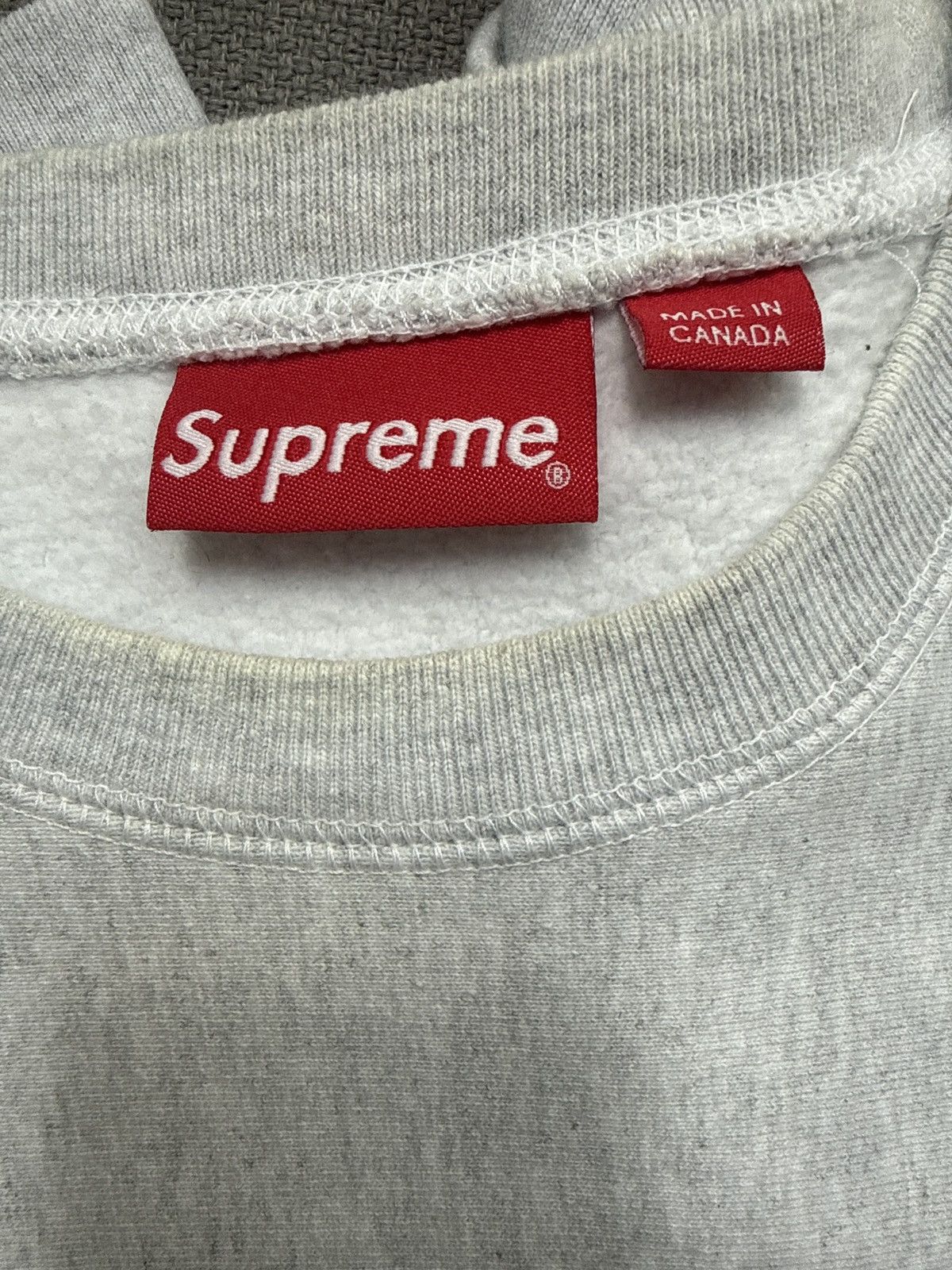 Supreme 2018 - Box Logo Crew - Grey - Large Size US L / EU 52-54 / 3 - 6 Thumbnail