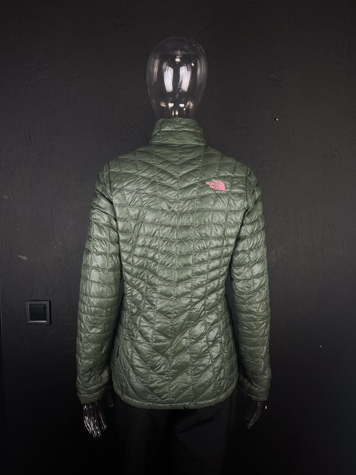 The North Face ⛰️The North Face TNF thermoball women micropuffer jacket Size S / US 4 / IT 40 - 5 Thumbnail