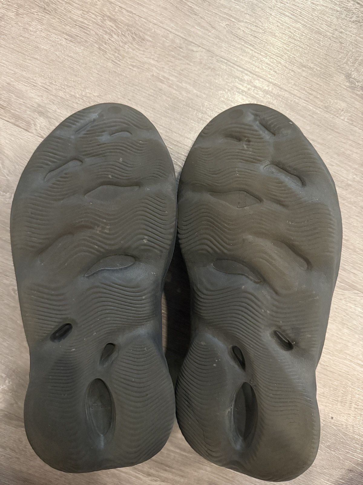 Adidas adidas yeezy foam rnr us13 Size US 13 / EU 46 - 7 Thumbnail