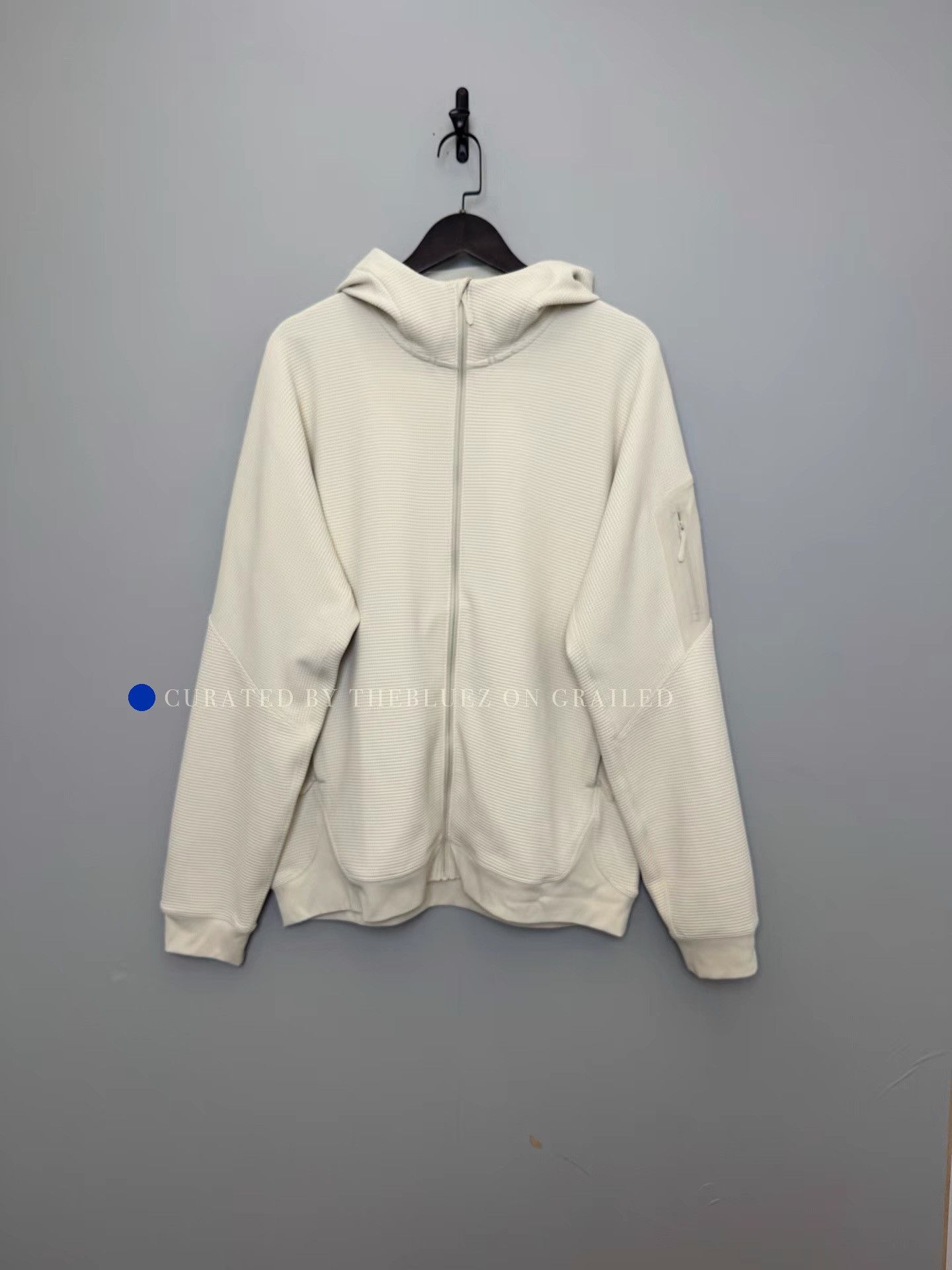 Arc'teryx White Waffle Jacket in Size L Size US L / EU 52-54 / 3 - 1 Thumbnail