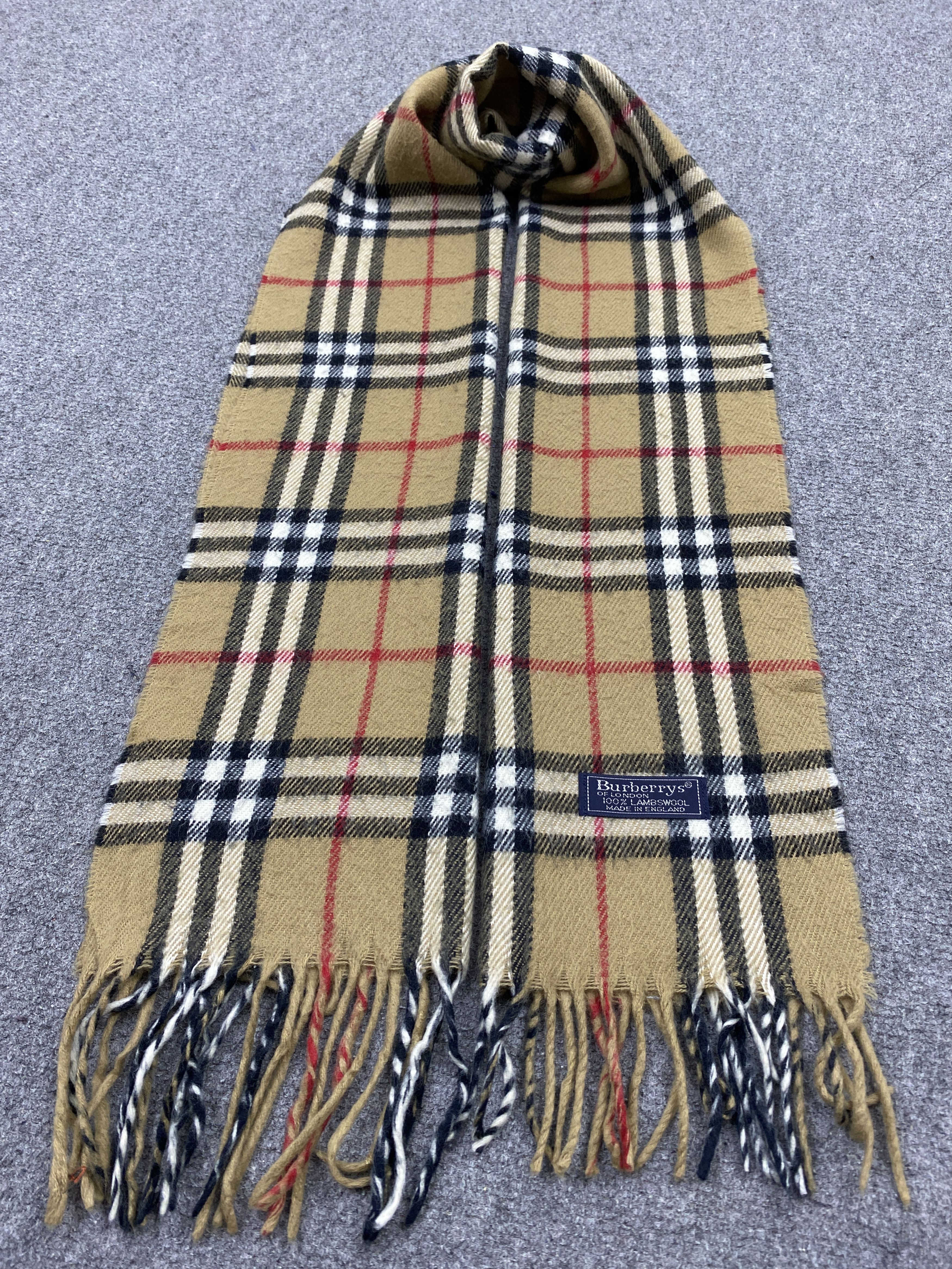 Burberry Burberry Novacheck Scarf / Muffler / Neckwear - SC0106 Size ONE SIZE - 1 Thumbnail