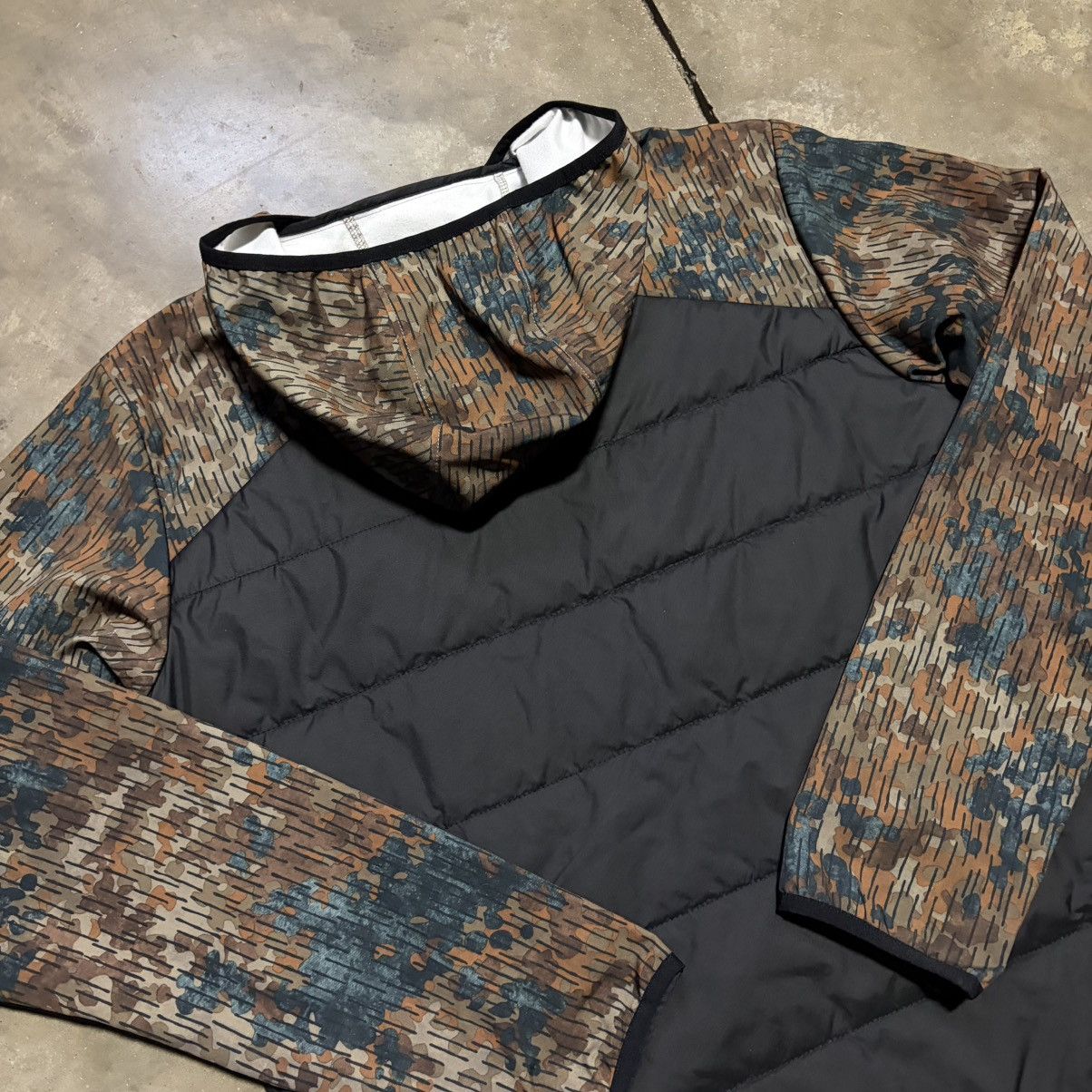The North Face The North Face Lightweight Puffer Jacket Camo Outdoor Hiking Size US S / EU 44-46 / 1 - 7 Thumbnail