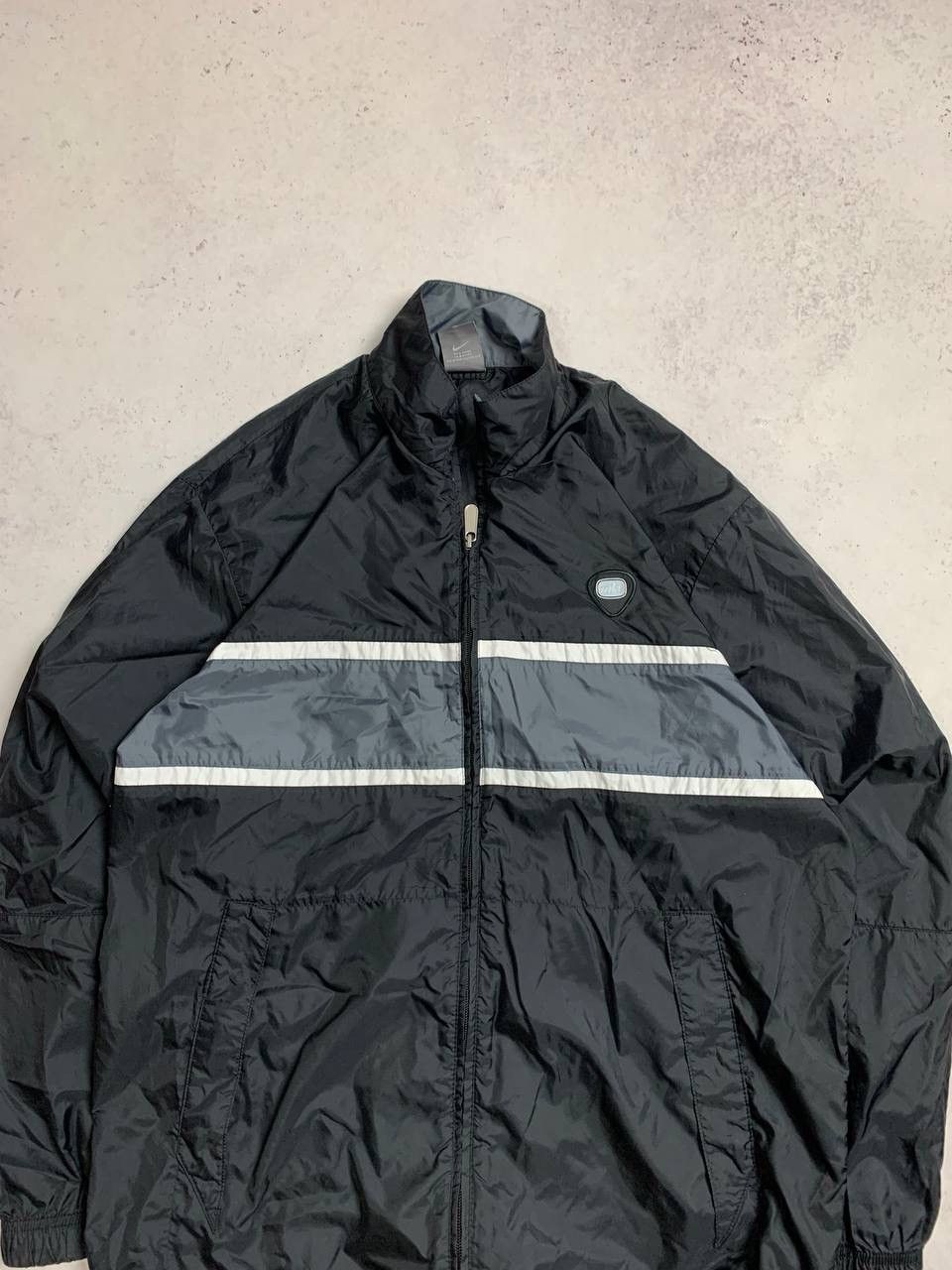 Nike Vintage Nike Black Nylon Olympic Jacket Y2K L Size US L / EU 52-54 / 3 - 3 Thumbnail