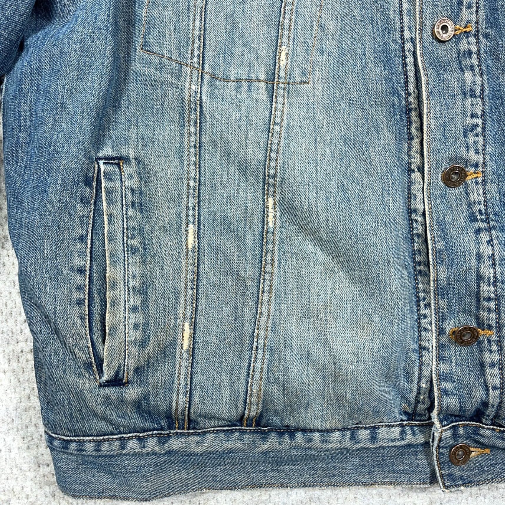 Old Navy Old Navy Denim Jacket Men 2XL Denim Jacket Mens 2XL Blue Lined Sherpa Trucker Modern Classic Casual Workwear Jacket Size US XXL / EU 58 / 5 - 3 Thumbnail