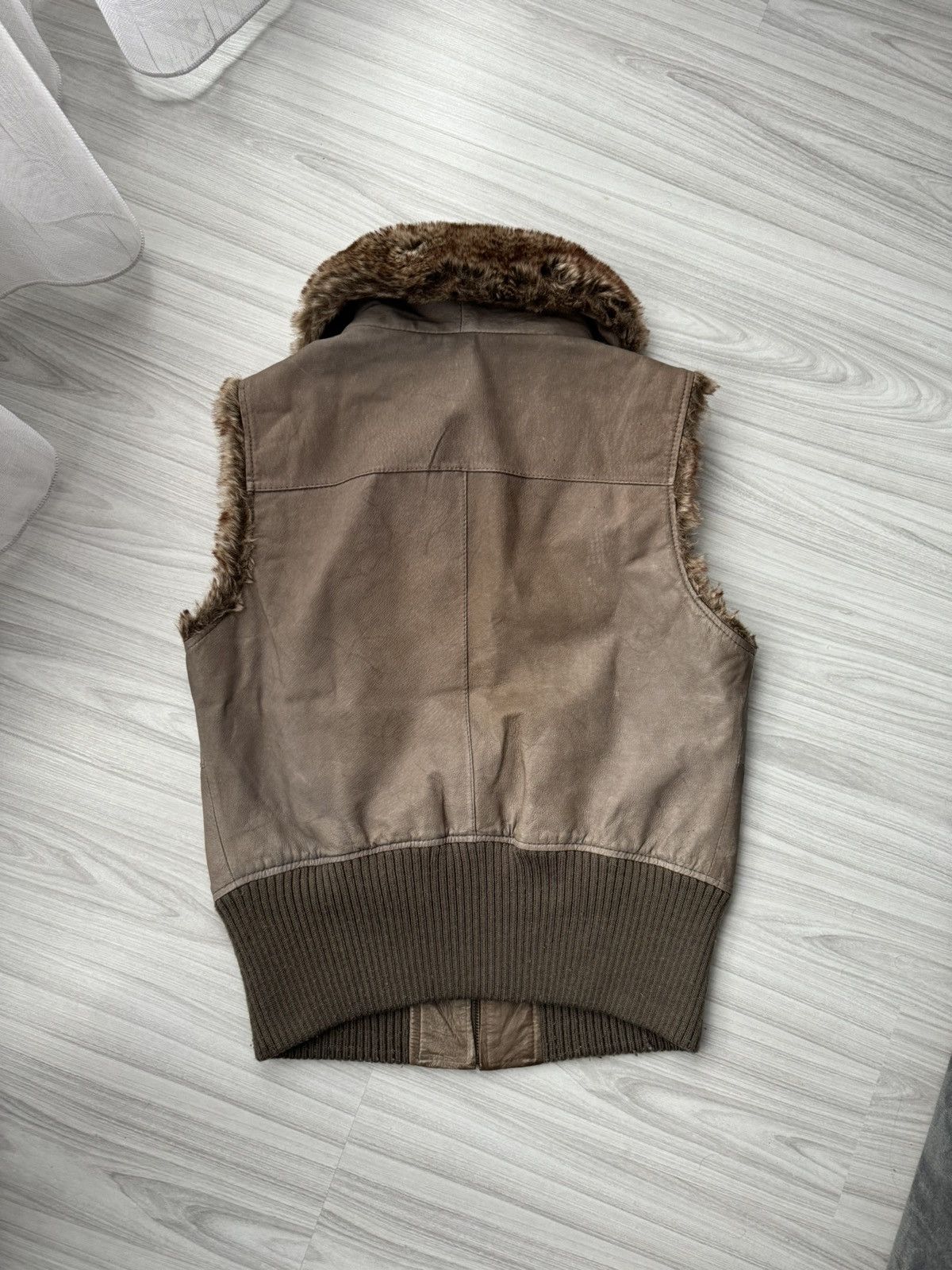Japanese Brand × Vintage Vintage Leather Fur Bondage Vest Size L / US 10 / IT 46 - 2 Thumbnail