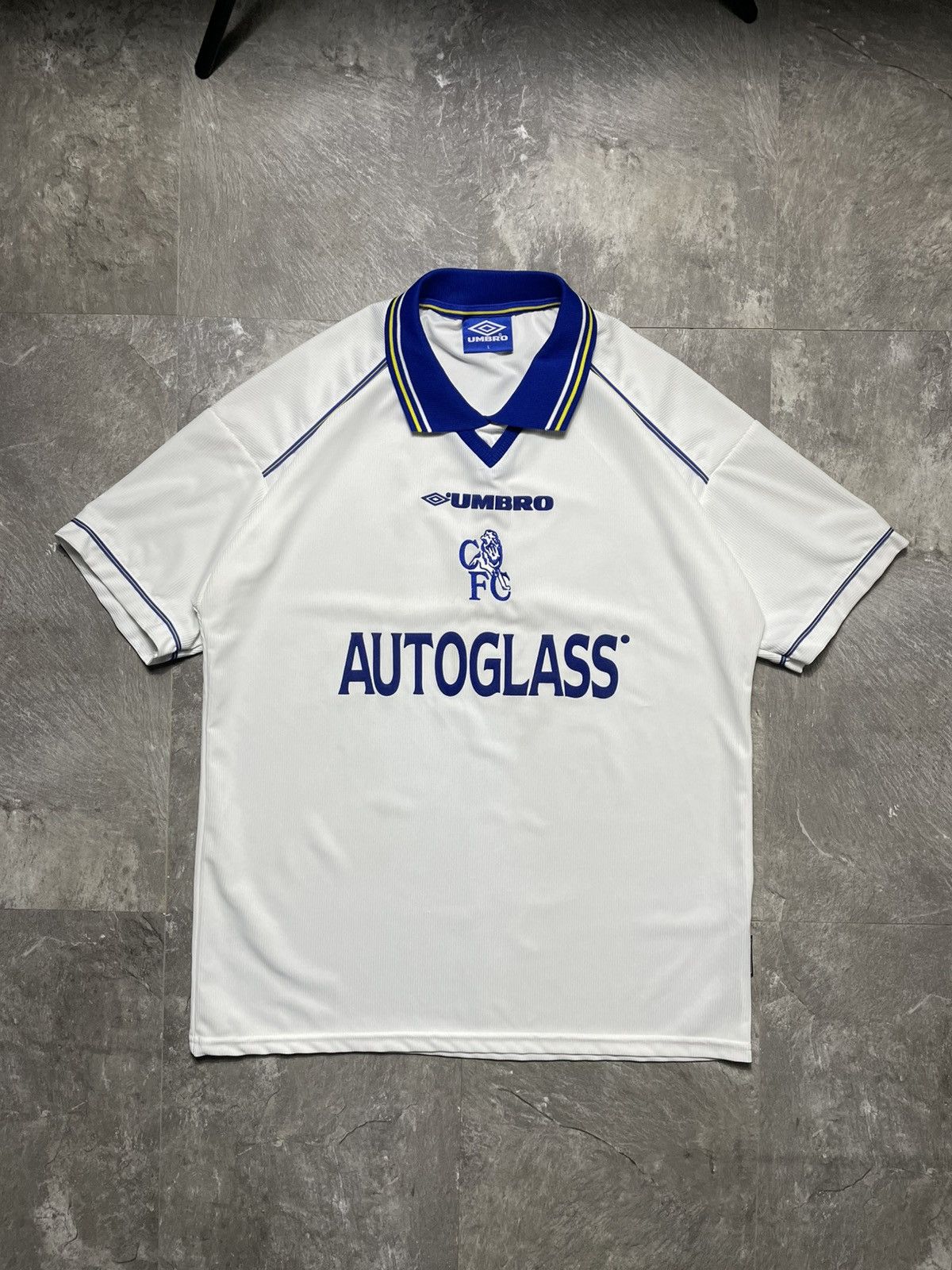 Umbro vintage umbro chelsea vintage 1998 2000 soccer jersea shirt Size US L / EU 52-54 / 3 - 1 Thumbnail