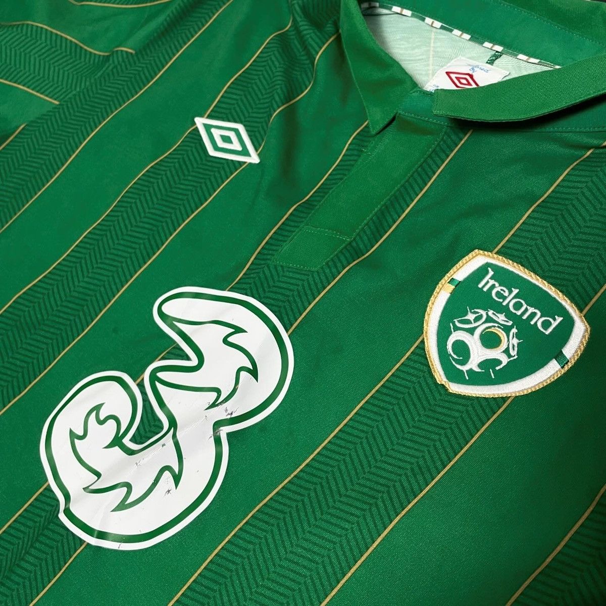 Umbro Ireland 3 Umbro 2012 Soccer Jersey football shirt size L Size US L / EU 52-54 / 3 - 4 Thumbnail