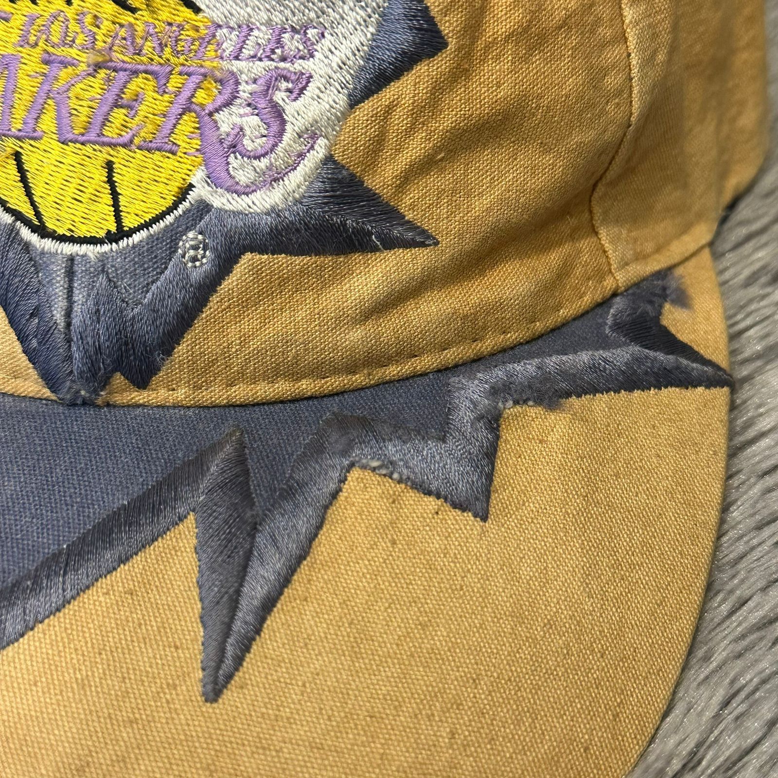 Drew Pearson × NBA Rare Vintage Cap NBA LA Lakers Jagged Edge Drew Pearson Size ONE SIZE - 9 Thumbnail