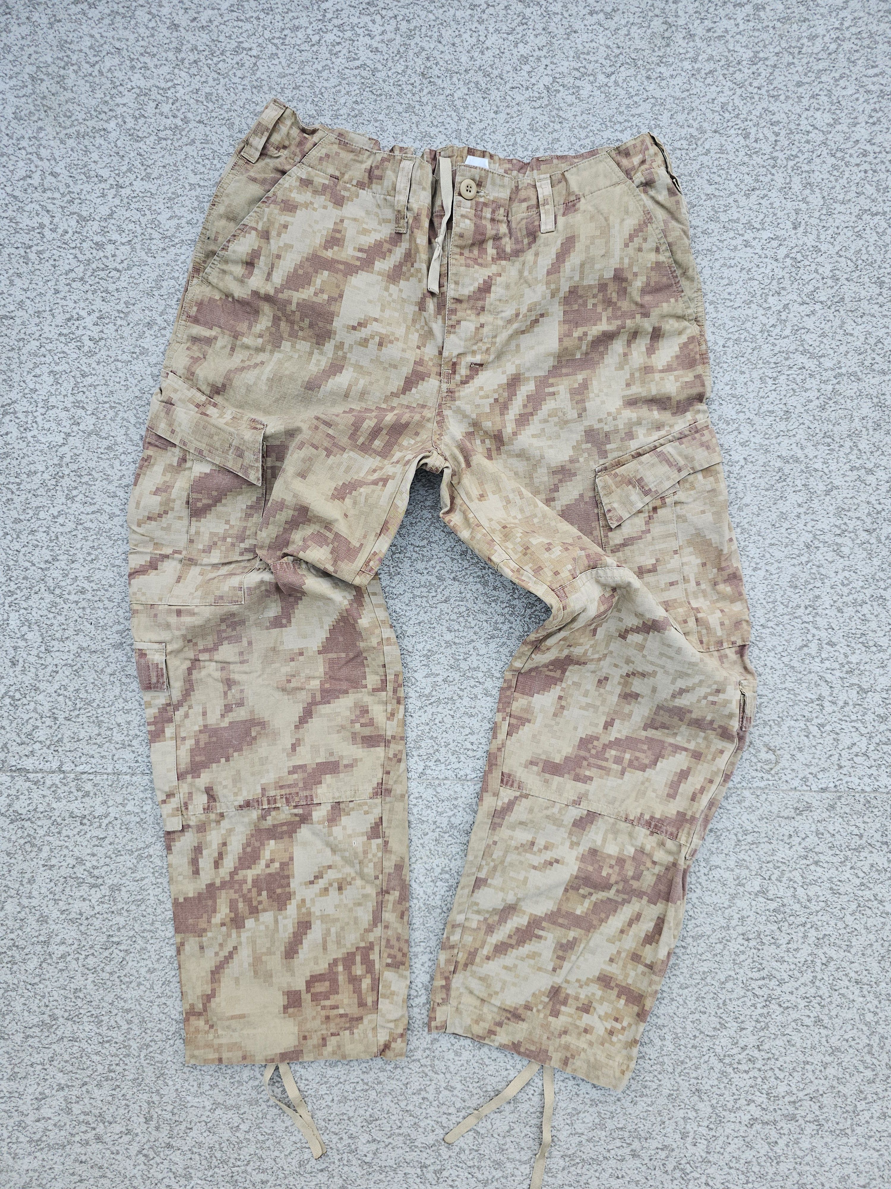 Vintage Crazy Vintage Desert Digital Camo Pants Size US 36 / EU 52 - 1 Thumbnail