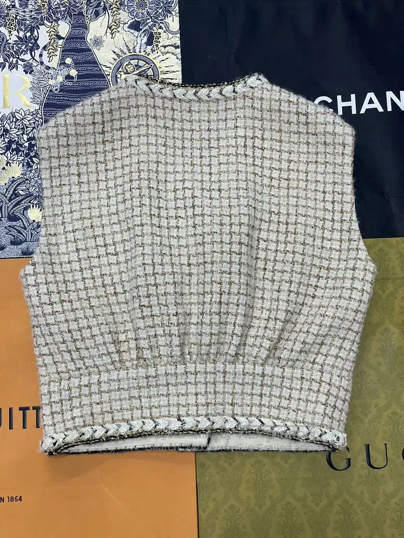 Chanel Chanel 25K new beige colour-blocked tweed plaid vest jacke Size XS / US 0-2 / IT 36-38 - 3 Thumbnail