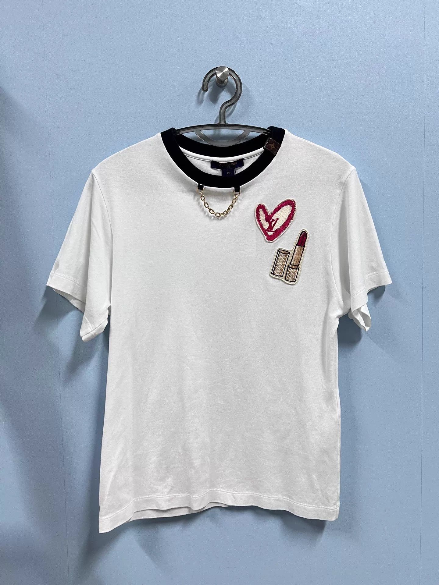 Louis Vuitton LV White Day Limited Lipstick T-shirt XS 99 New Size XS / US 0-2 / IT 36-38 - 1 Thumbnail