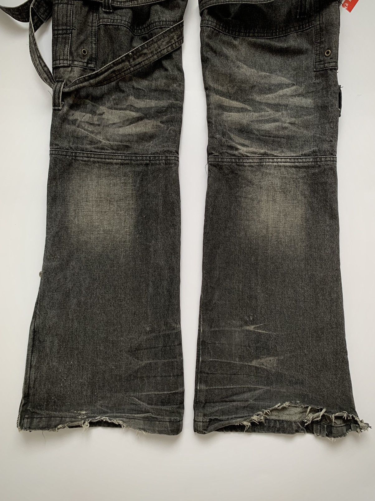 Japanese Brand 2000s Topism Flared Bondage Zipper Jeans Size US 35 - 9 Thumbnail