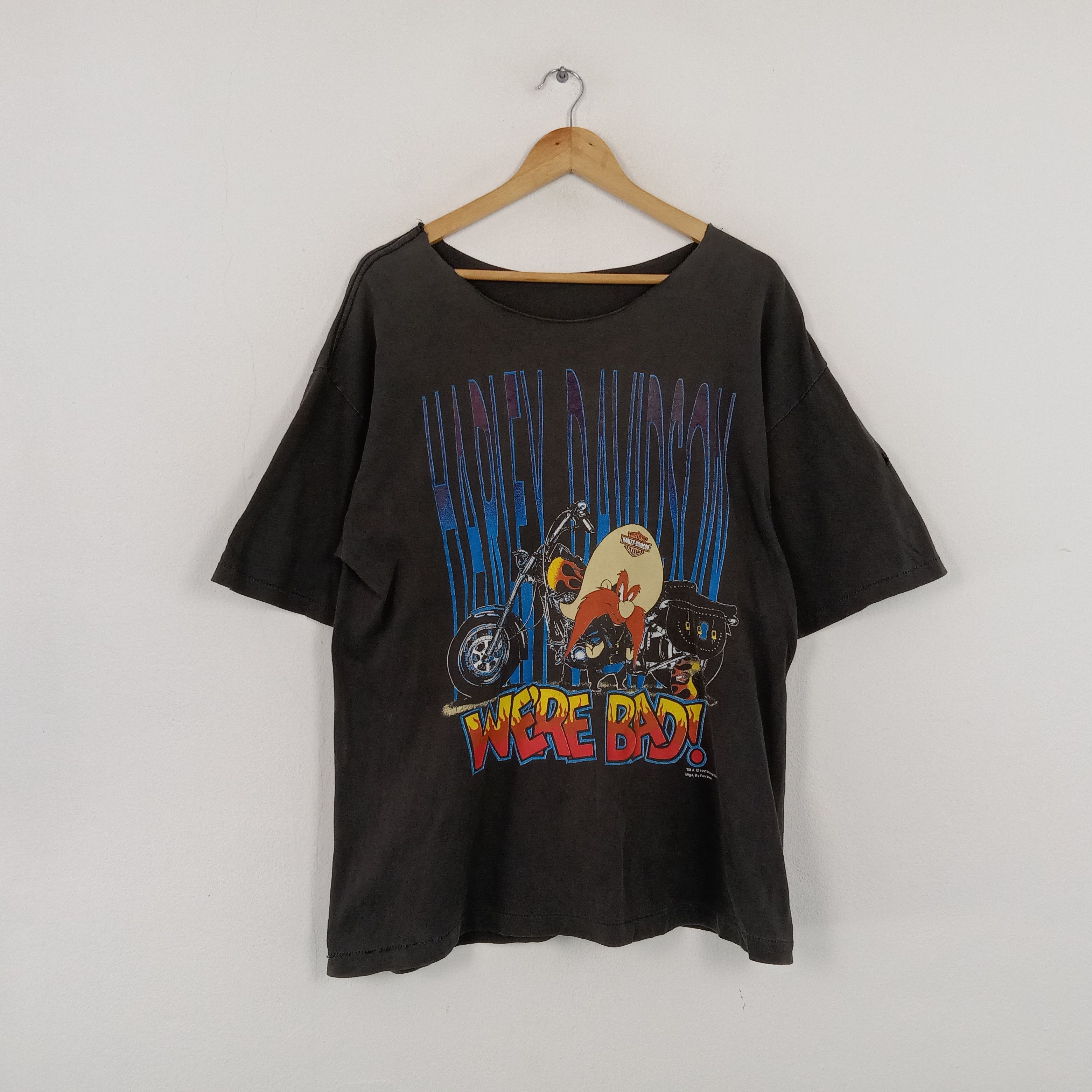 Harley Davidson × Vintage × Warner Bros Vintage 90's Harley Davidson X Warner Bros Distressed Tshirt Size US L / EU 52-54 / 3 - 1 Thumbnail