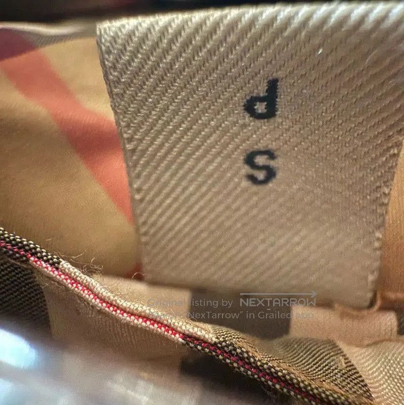 Burberry Burberry Khaki Nylon Women's Jacket. Size S / US 4 / IT 40 - 4 Thumbnail