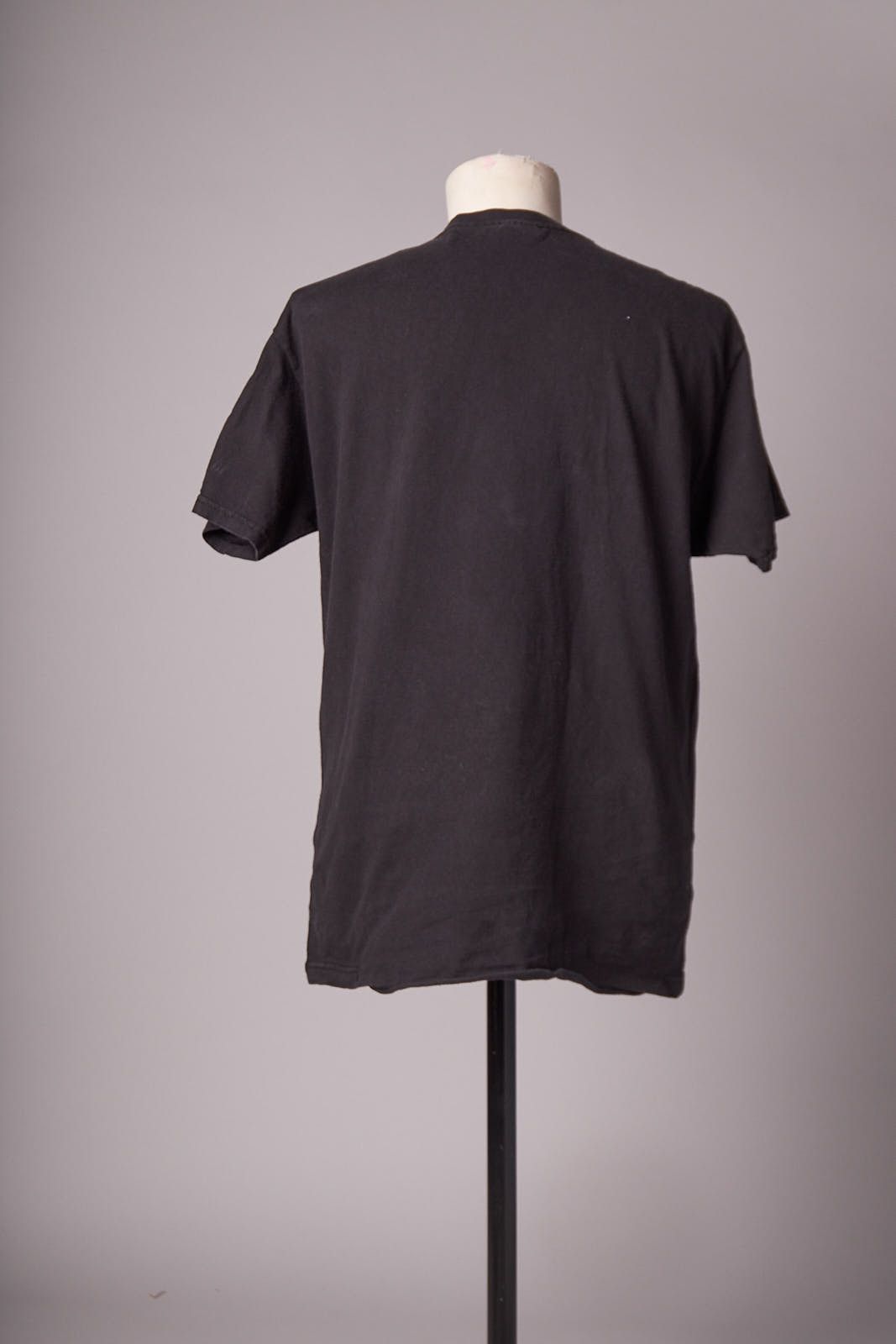 Vintage Vintage 1990s TRANSWORLD Skateboarding Gonzalez Tee Shirt Size US L / EU 52-54 / 3 - 3 Thumbnail