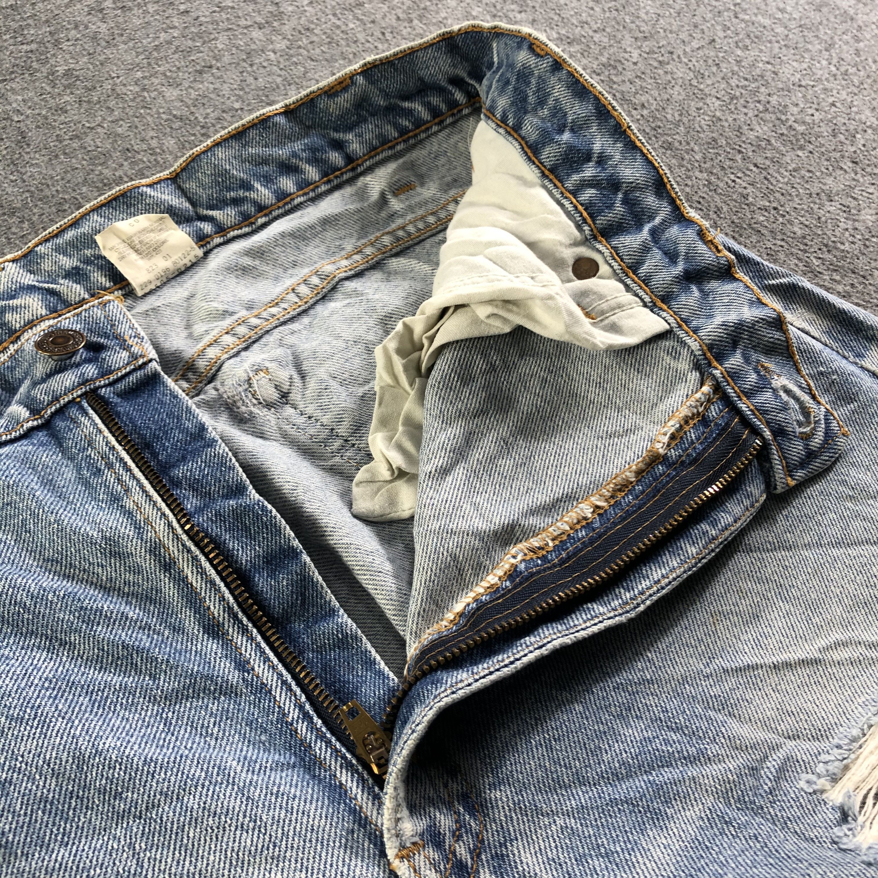 Levi's Vintage Blue Wash Levis 505 Jeans-J3578 Size US 35 - 8 Thumbnail