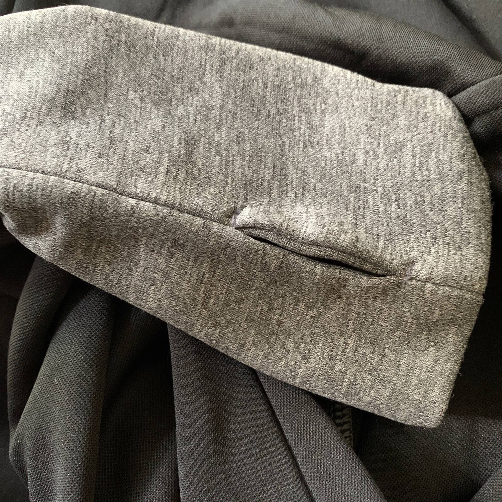 Champion Champion Men's Size M Jacket Hoodie Duo Dry Thumb holes NEW Size US M / EU 48-50 / 2 - 11 Thumbnail