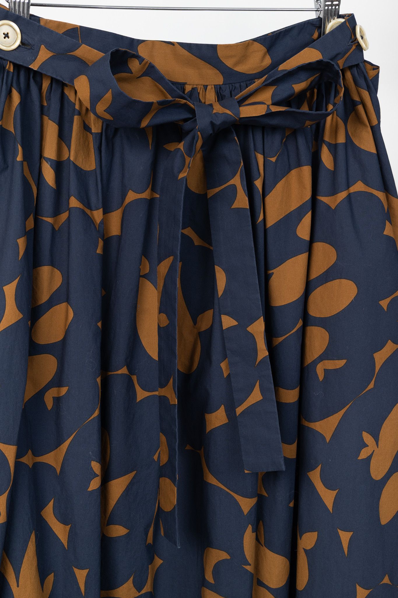 Marni Marni R/19 Belou-Print Cotton Poplin Gathered Midi Skirt Size 28" / US 6 / IT 42 - 8 Thumbnail