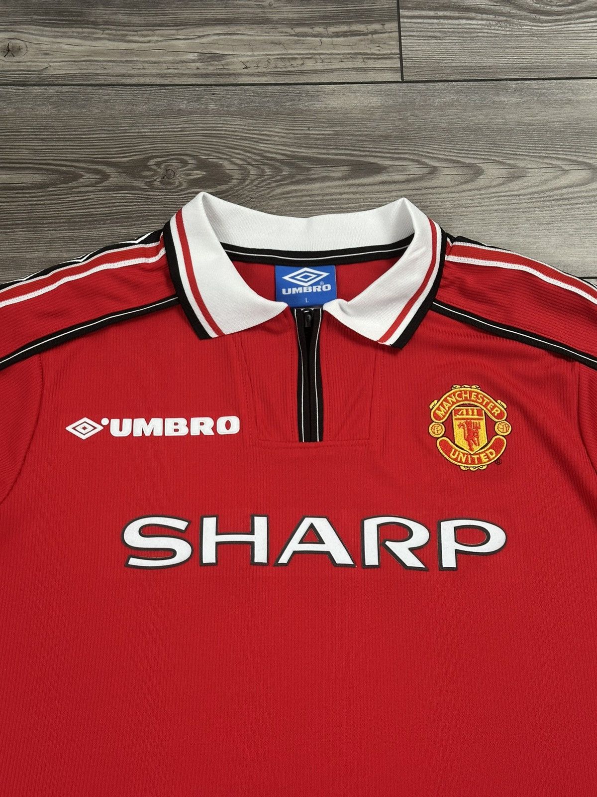 Umbro Vintage Umbro Manchester United 98/99 Home Jersey Size US L / EU 52-54 / 3 - 4 Thumbnail