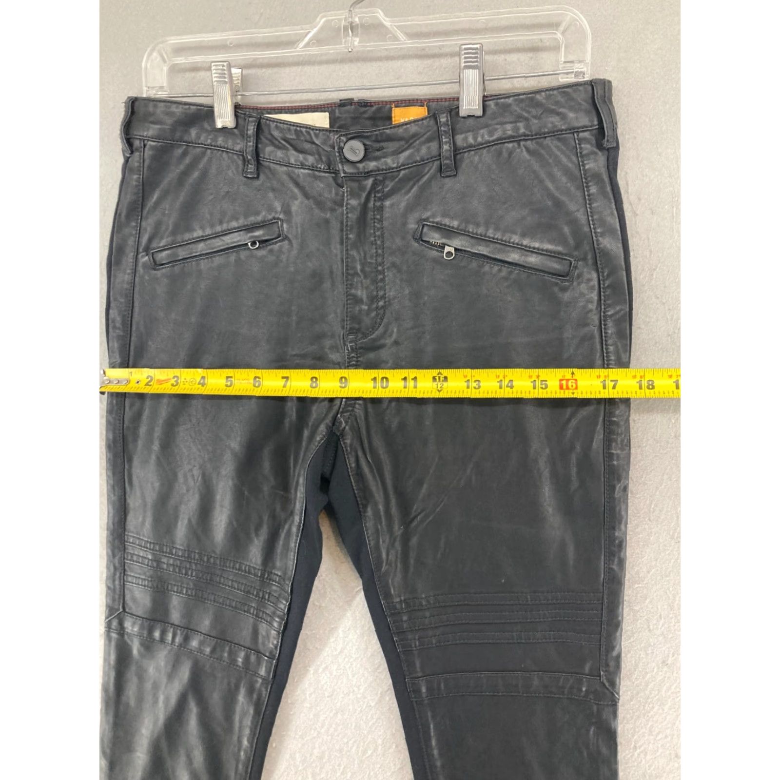 Vintage PILCRO AND THE LETTERPRESS Women’s Jegging Pants 30 Black Faux Leather Skin Tight 90s Gothic Size 30" / US 8 / IT 44 - 3 Thumbnail