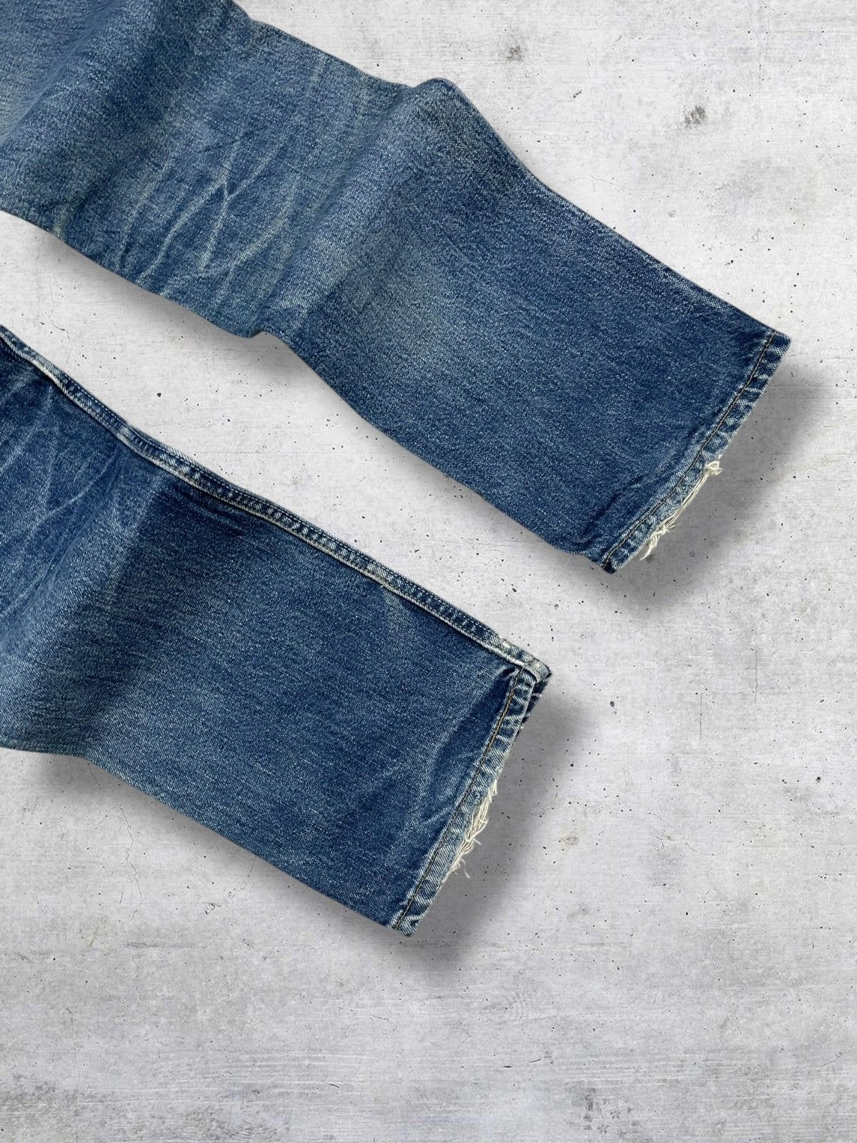 Levi's Vintage Clothing VINTAGE 501 LEVIS USA DESIGNER 90S RIPPED WHISKERING DENIM Size US 28 / EU 44 - 12 Thumbnail