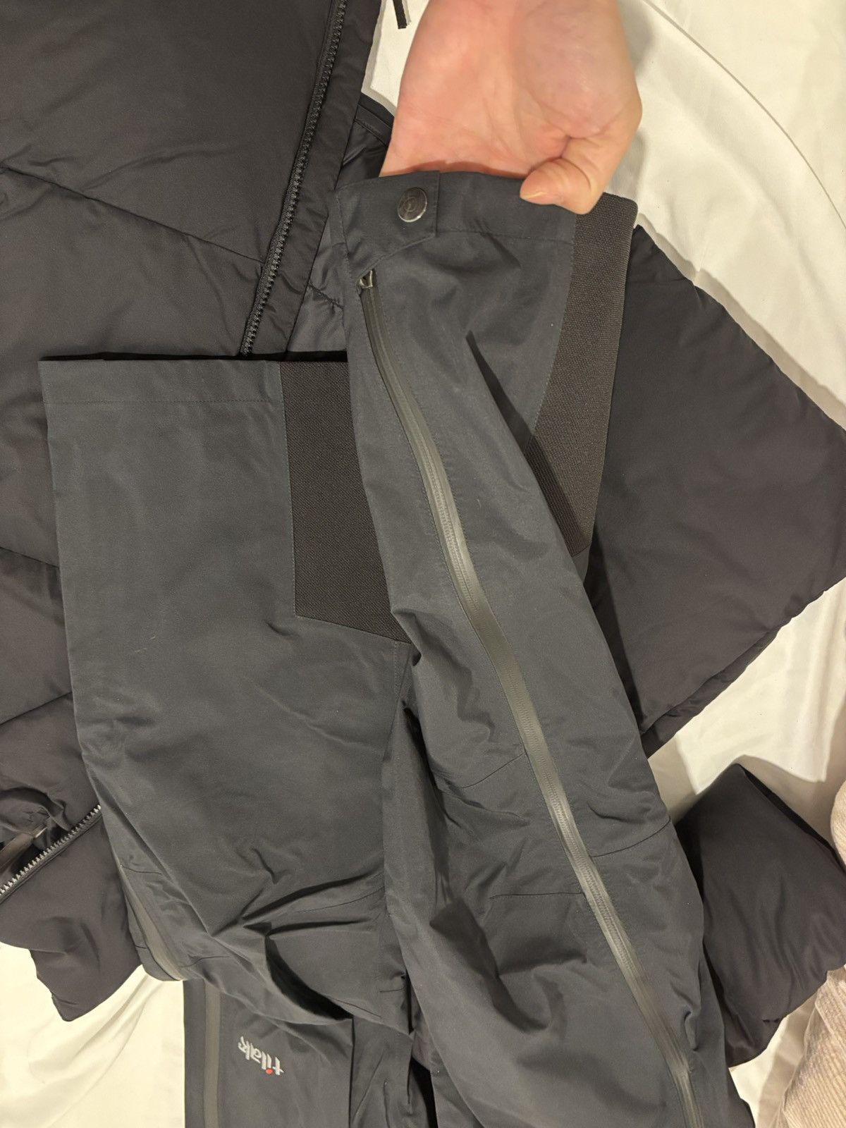 Tilak Tilak Storm Pant size M black Size US 32 / EU 48 - 3 Thumbnail
