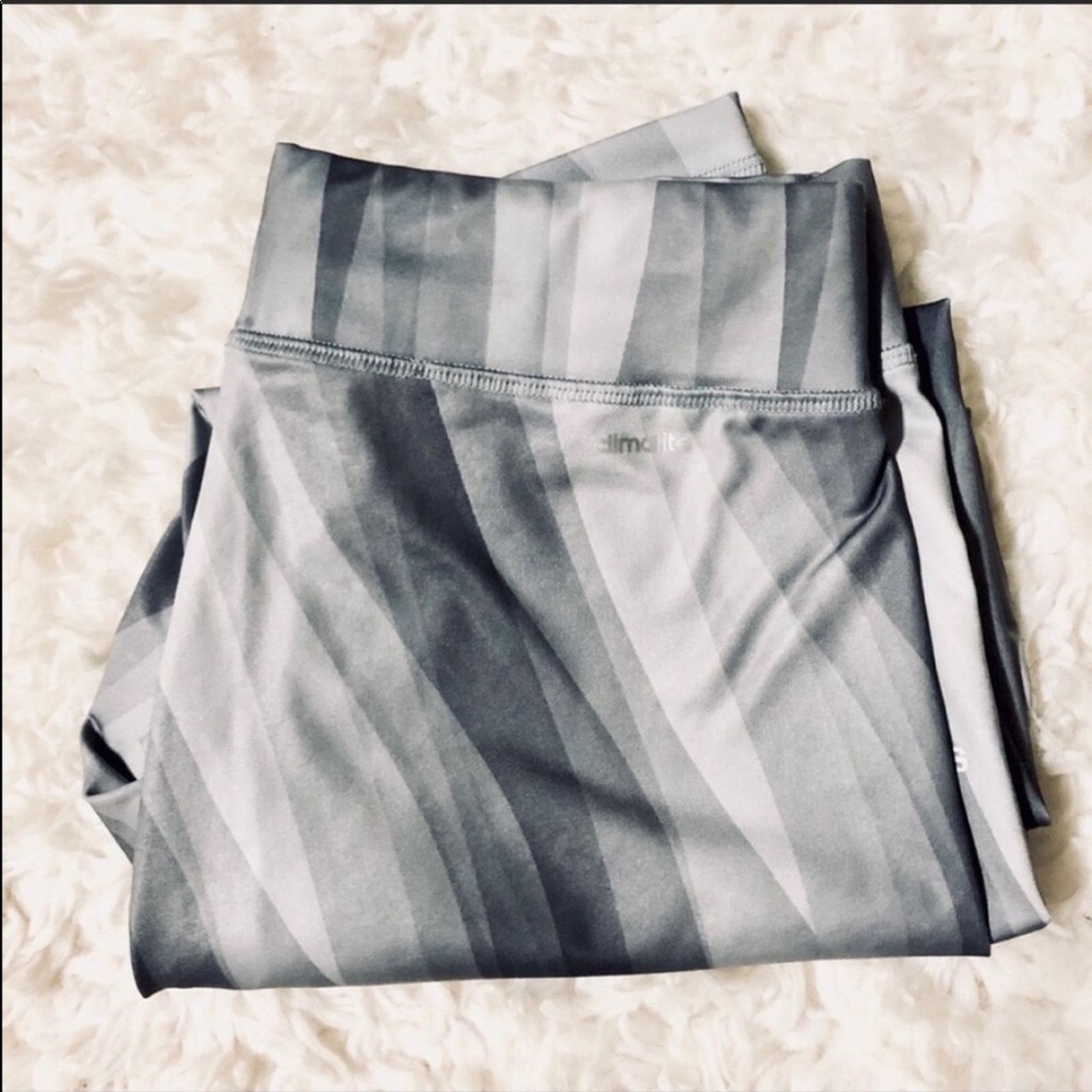 Adidas ADIDAS Climalite Grey White Stripe Print Crop Capri Legging Size 28" / US 6 / IT 42 - 5 Thumbnail