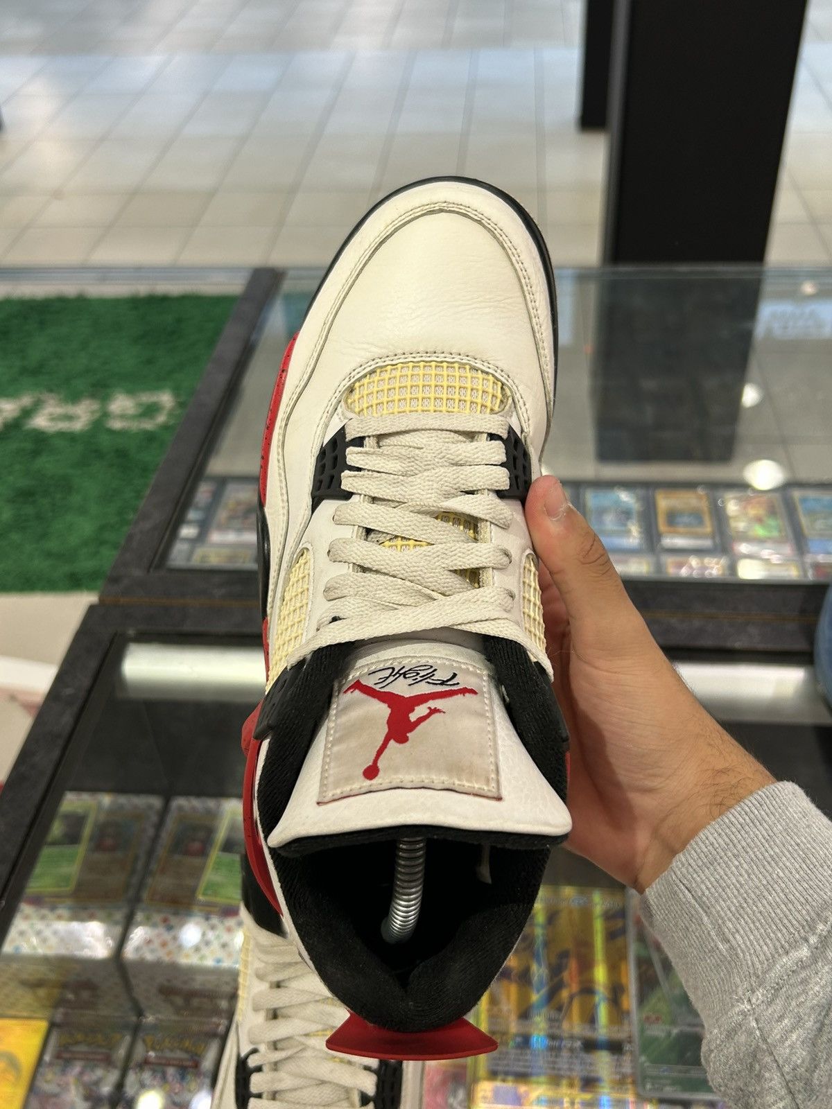 Jordan Brand Jordan 4 Red cement Size US 9.5 / EU 42-43 - 4 Thumbnail