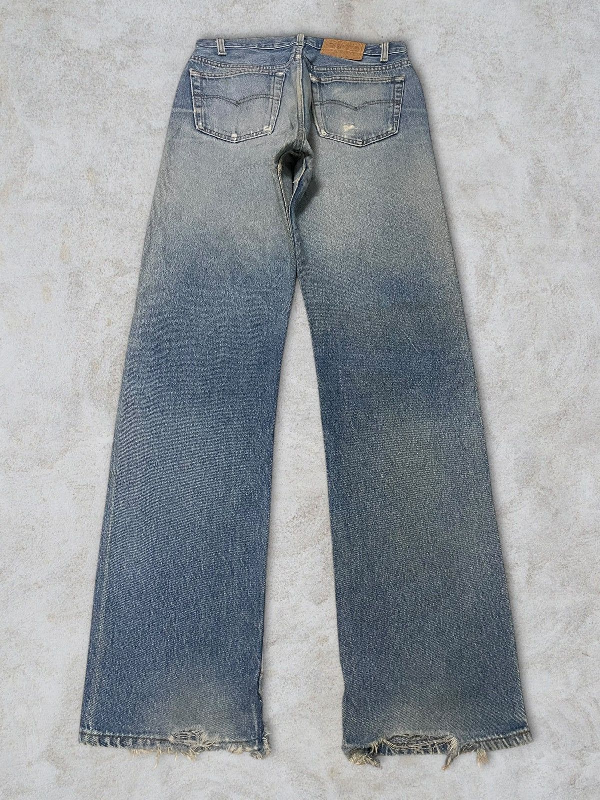 Levi's Vintage Clothing Vintage Levi’s 501 Distressed Washed ButtonFly Straight Jean Size US 31 - 6 Thumbnail