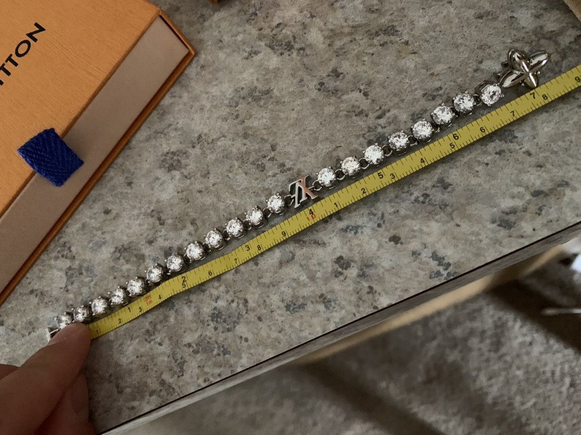 Louis Vuitton RARE Louis Vuitton Crystal chain bracelet Size ONE SIZE - 10 Thumbnail