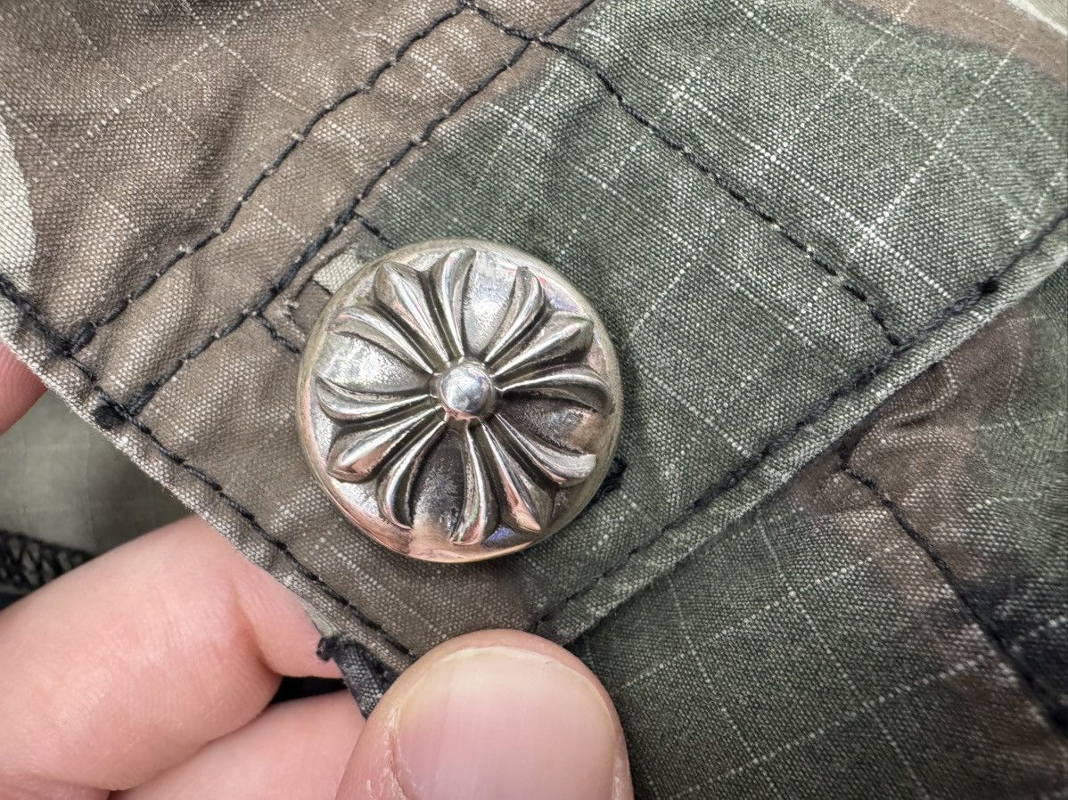 Chrome Hearts Chrome hearts Camo cargo shorts with patch Size US 31 - 10 Thumbnail