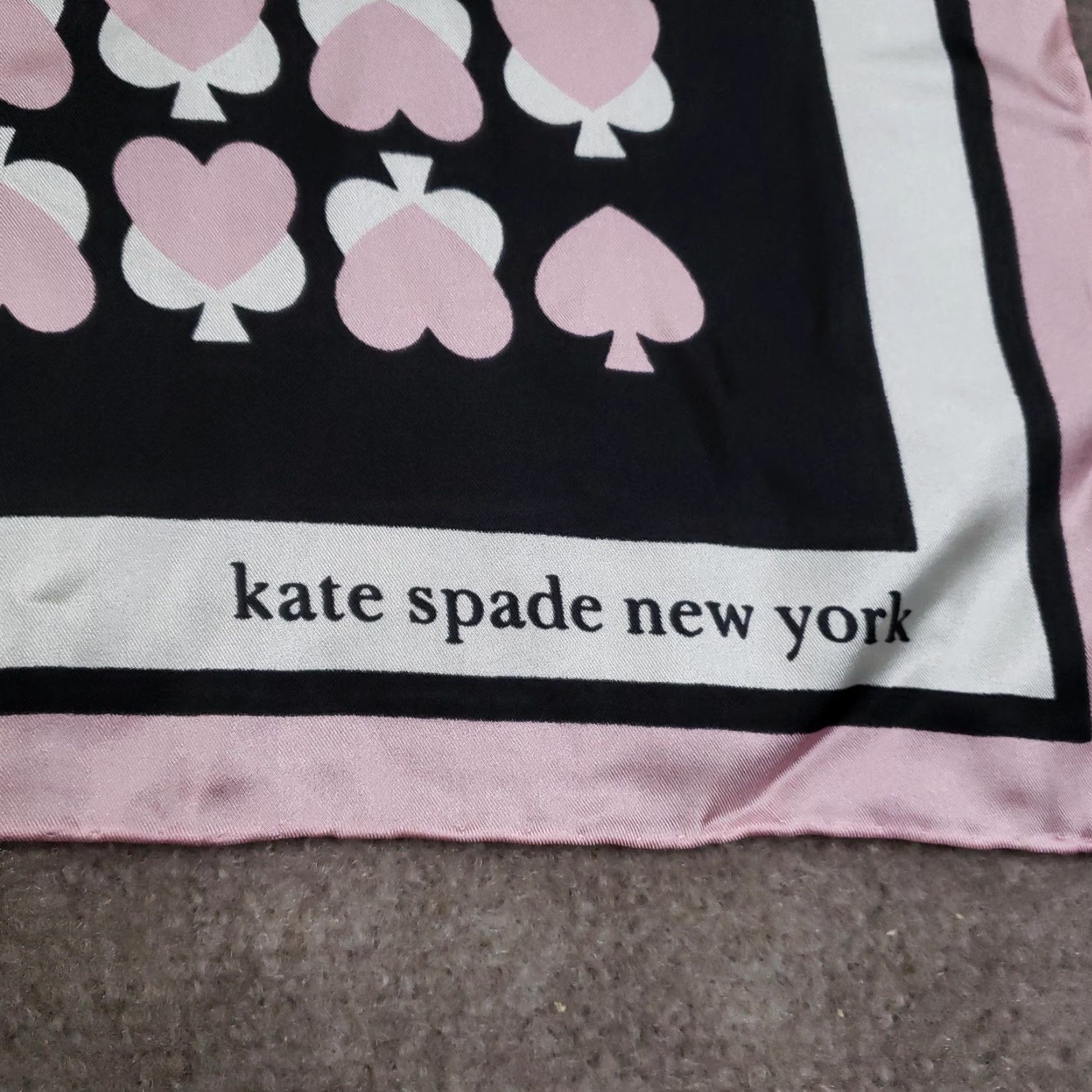 Pinko Kate Spade Scarf Womens Square Scarf 33x33in Pink Black Silk Geometric Heart Pattern Size ONE SIZE - 6 Thumbnail