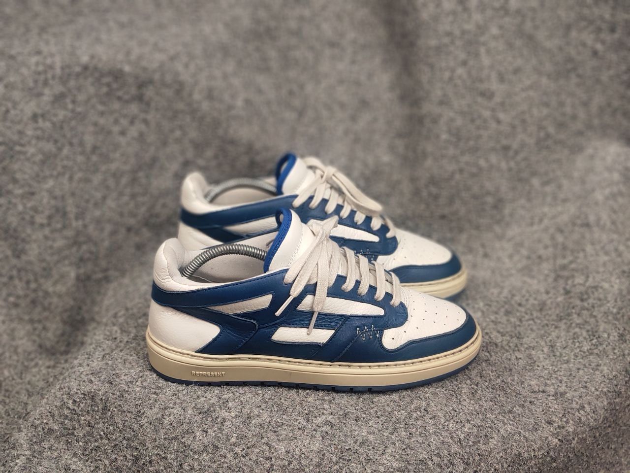 Represent Clo. Represent Reptor Low top White Blue Logo Leather Sneakers Size US 8 / EU 41 - 3 Thumbnail