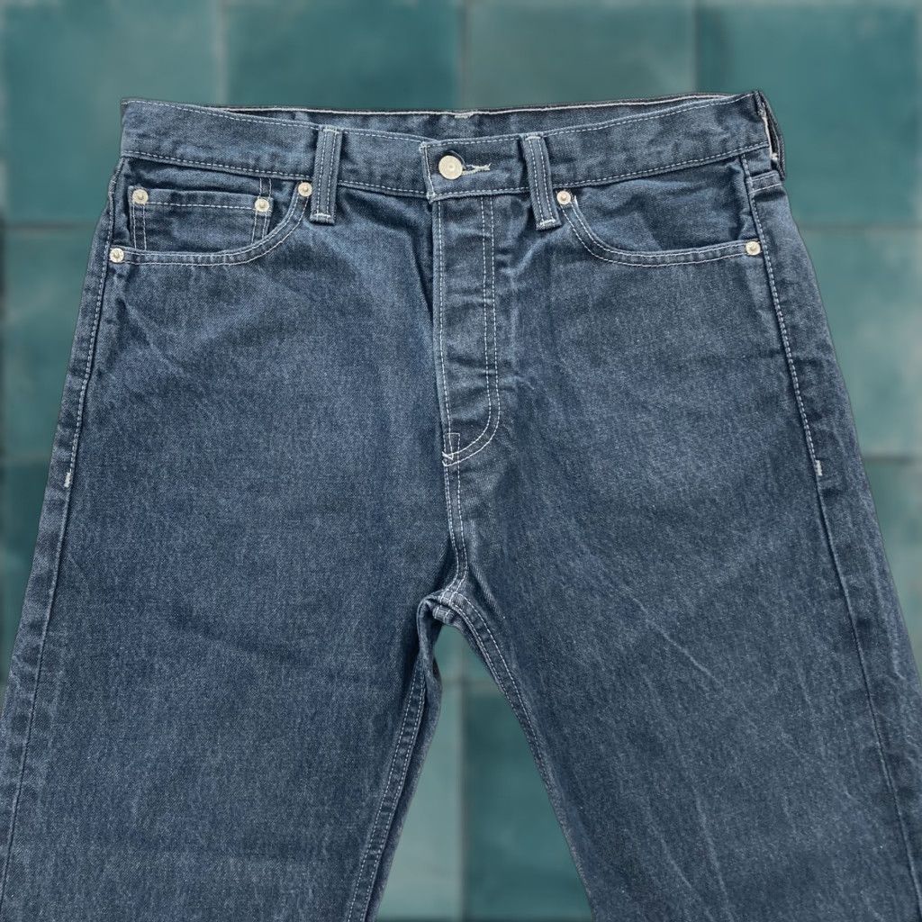 Levi's Levi's 562 Jeans Mens 33x27 Dark Wash Blue Denim Button Fly Straight 90s USA Cowboy Relaxed Fit Size US 33 - 1 Thumbnail