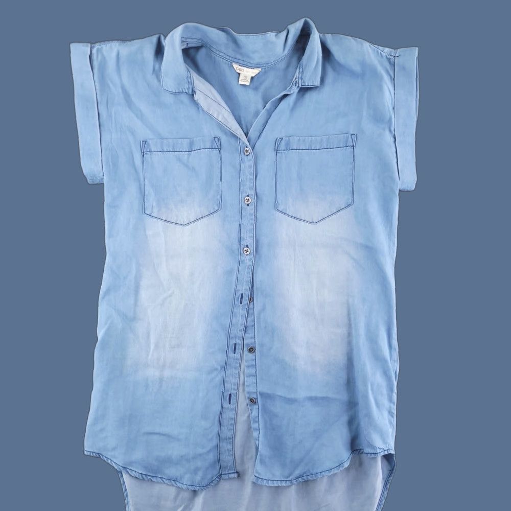 Merona Merona Shirt Womens XS Blue Denim Chambray 100% Tencel Relaxed Fit Button-Up Sleeveless Solid Denim Vintage? No (omit) Size XS / US 0-2 / IT 36-38 - 1 Thumbnail