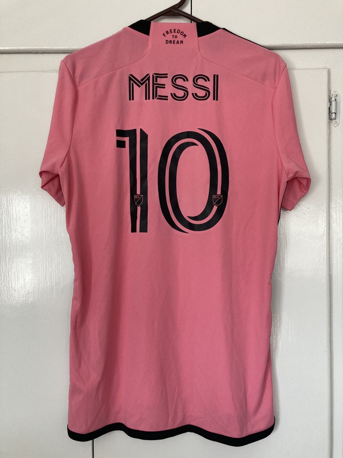 Adidas ADIDAS INTER MIAMI CF LIONEL MESSI PINK JERSEY SOCCER 2025 Size US M / EU 48-50 / 2 - 2 Thumbnail