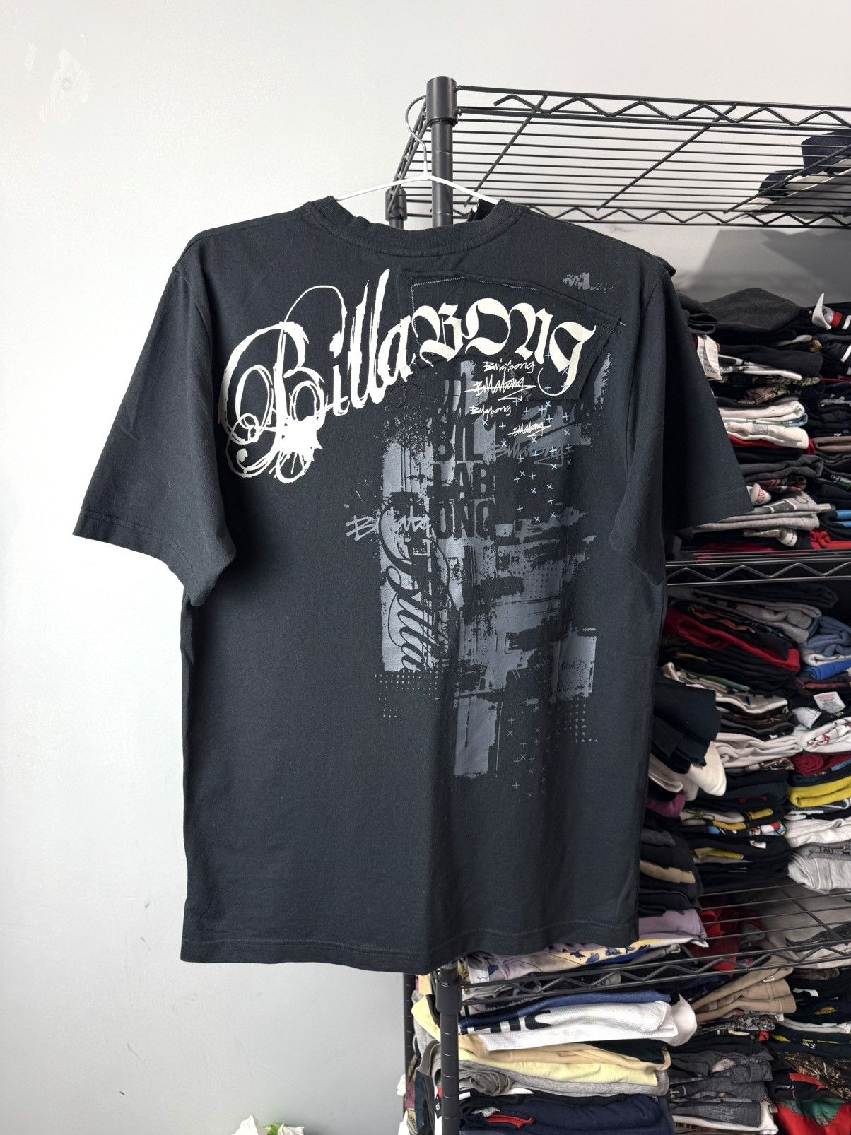 Billabong Vintage Billabong Surf Style Patch T Shirt Oneill Stussy Size US M / EU 48-50 / 2 - 1 Thumbnail