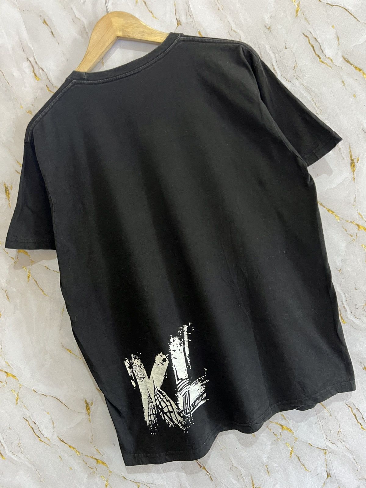 Vintage VINTAGE KLCC LOGO TSHIRT Size US L / EU 52-54 / 3 - 4 Thumbnail