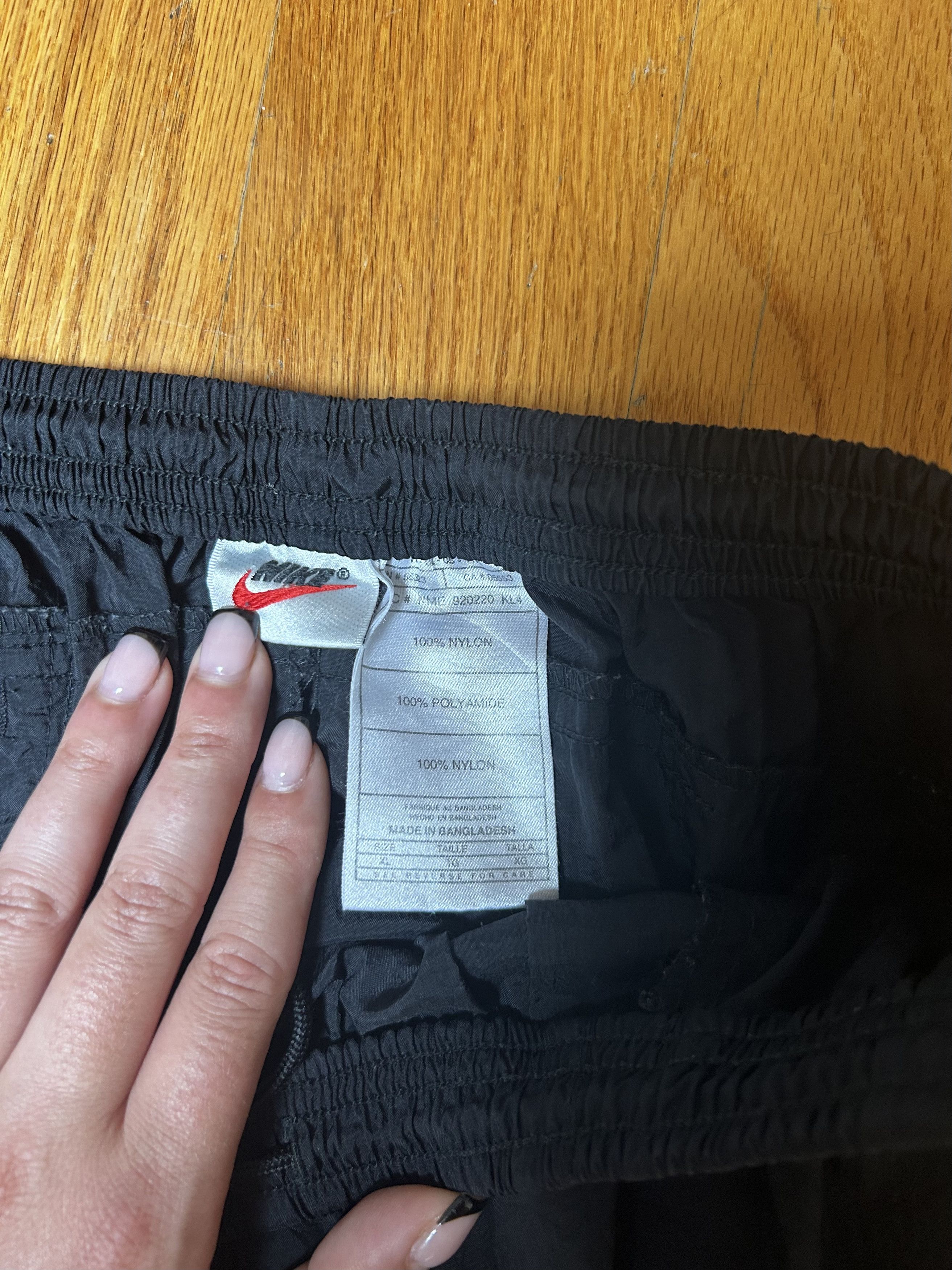 Nike Nike Vintage Trackpants Size US 36 / EU 52 - 2 Thumbnail