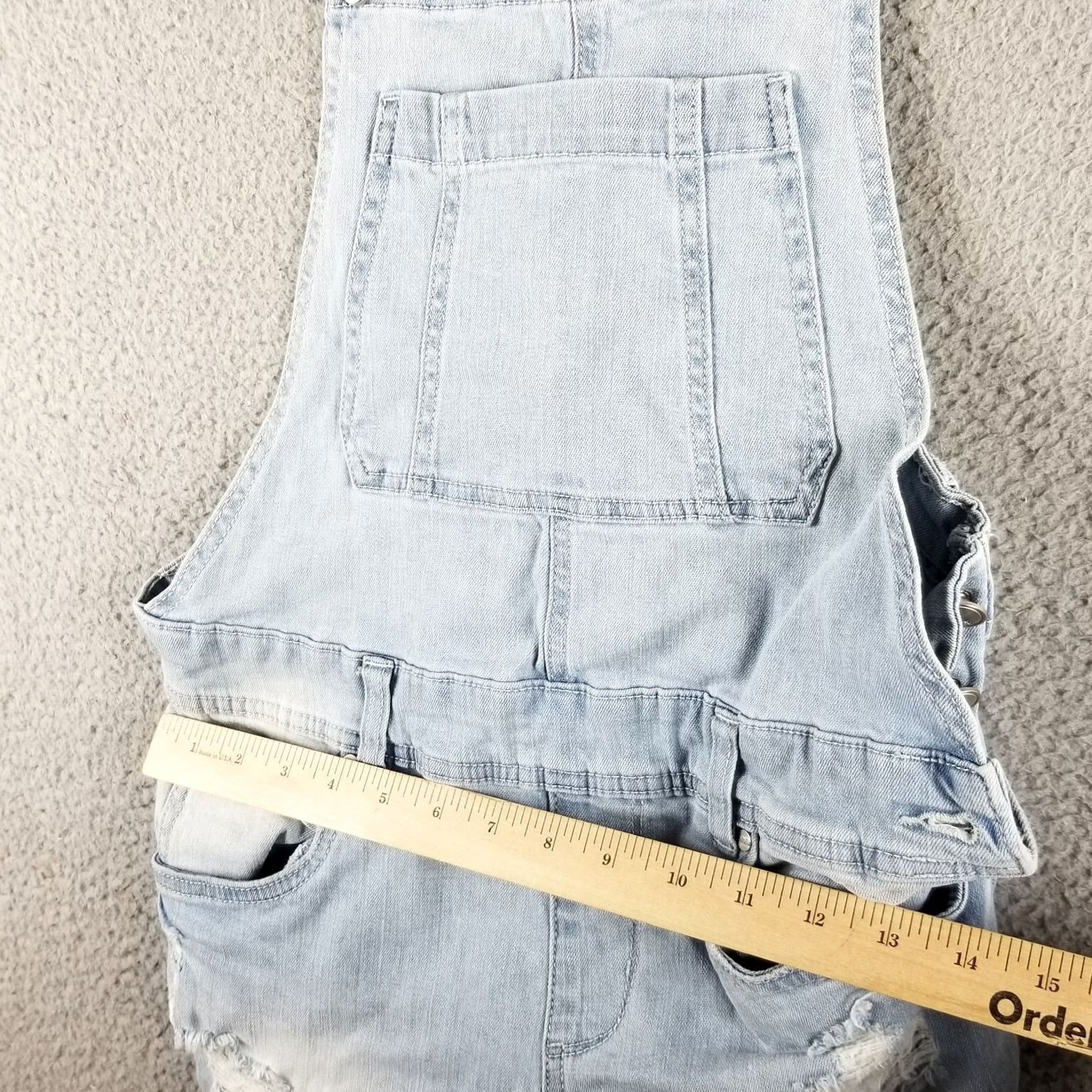 Vintage Dollhouse Shortalls Light Wash Denim Short Overalls Womens 11 Distress Streetwear Denim One-Piece Shorts Sets Juniors Girls Mens Size 32" / US 10 / IT 46 - 6 Thumbnail