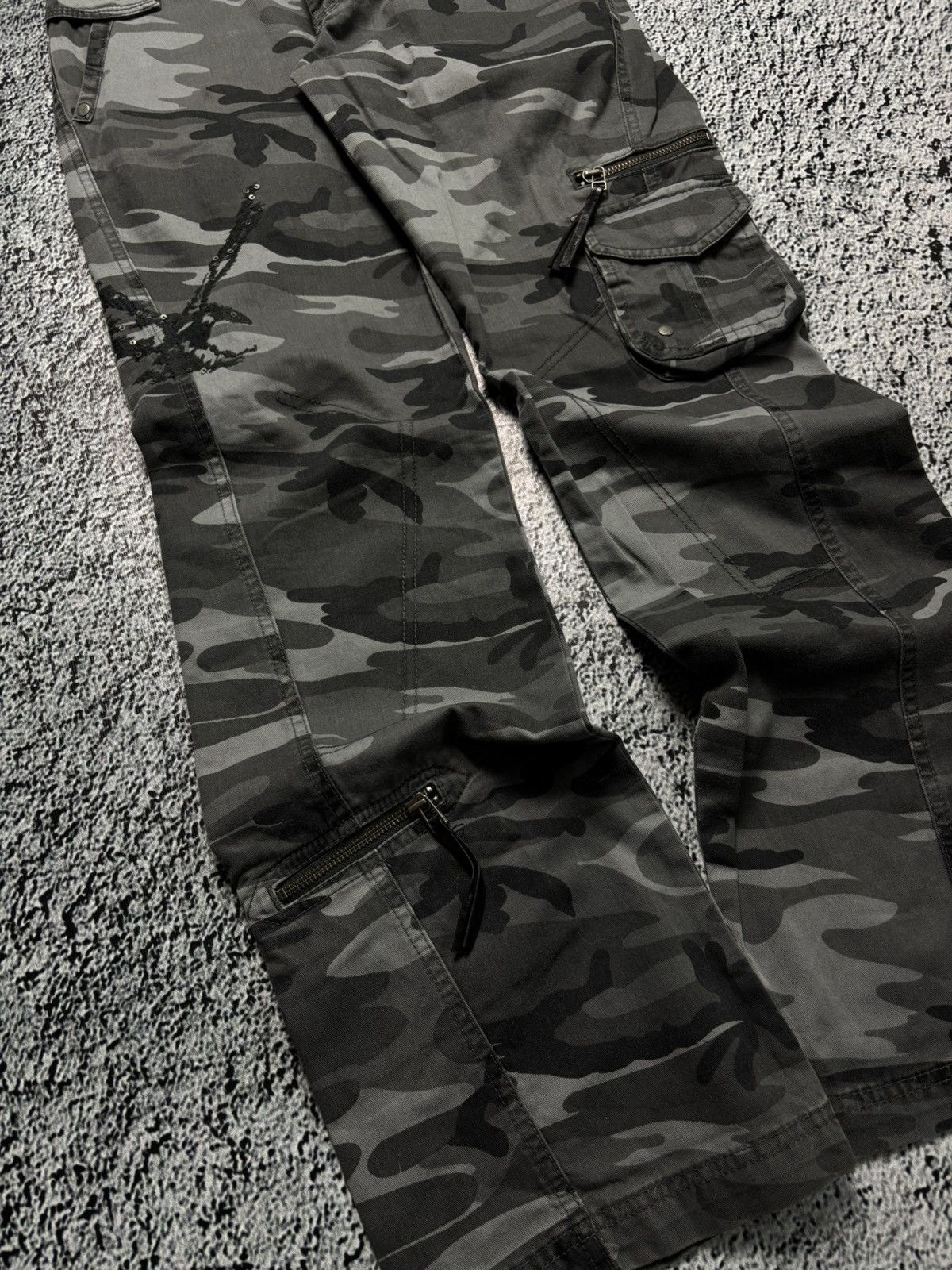 Japanese Brand Avant garde flared camo multipocket pants japanese LGB style Size 26" / US 2 / IT 38 - 3 Thumbnail