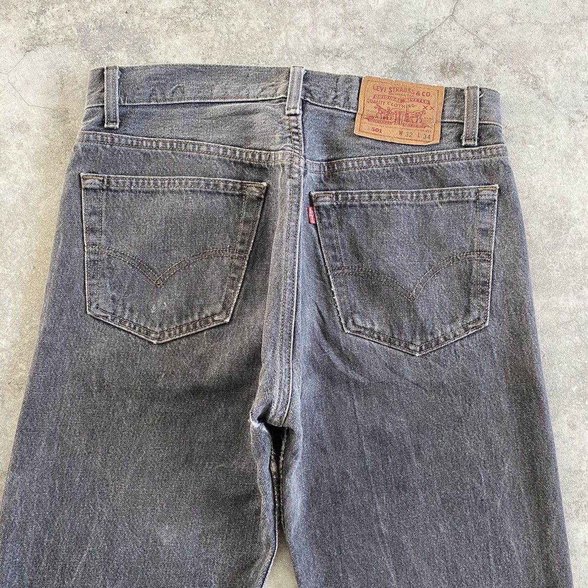 Levi's Vintage 1993 Levi’s 501 Ash Grey Denim Jeans Size US 30 / EU 46 - 15 Thumbnail